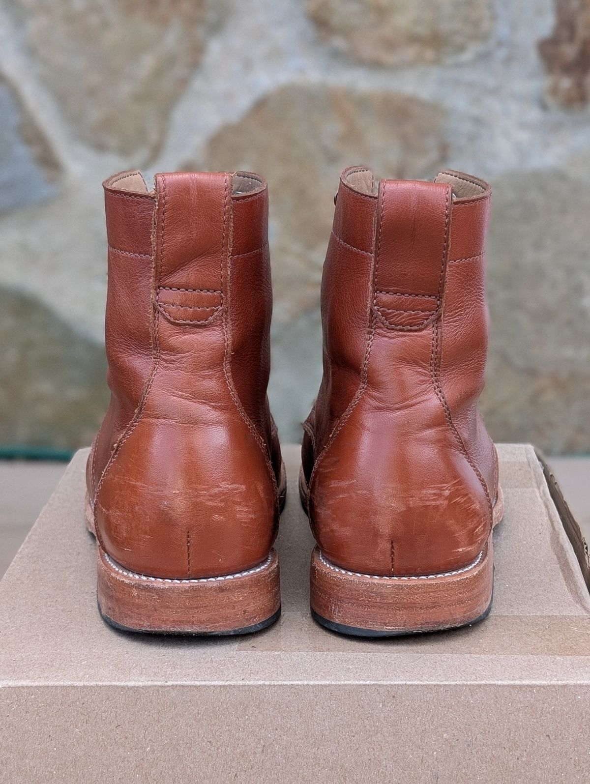 Photo by atgrey on January 4, 2025 of the Adelante The Havana in Chestnut Full Grain.