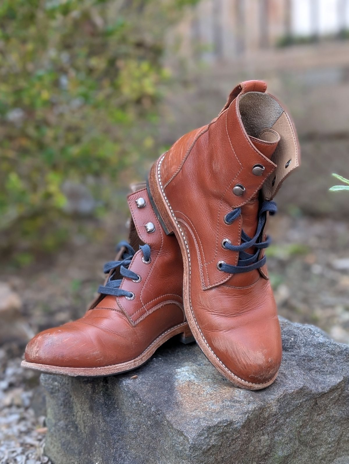 Photo by atgrey on March 30, 2025 of the Adelante The Havana in Chestnut Full Grain.