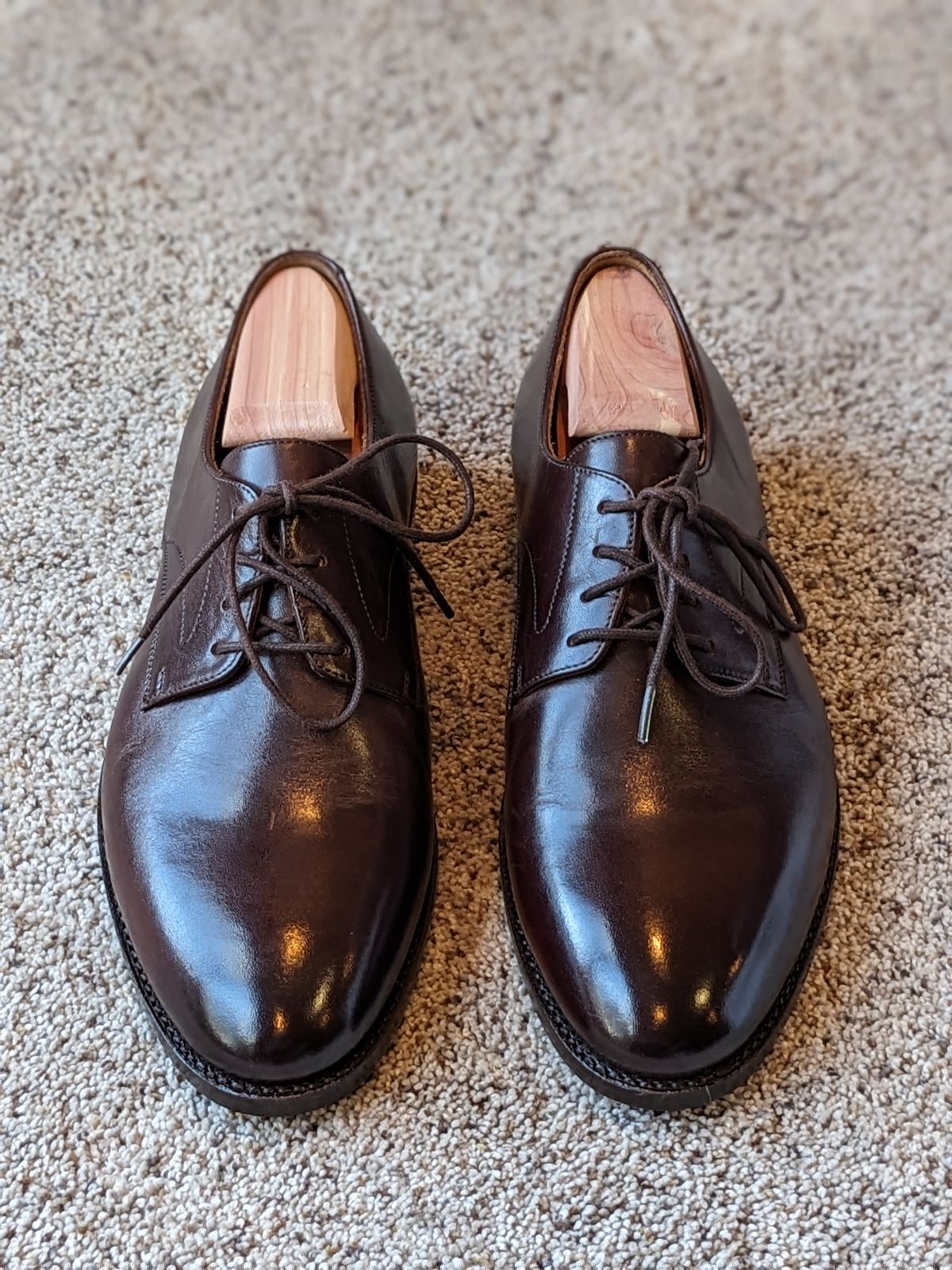 Photo by atgrey on October 5, 2023 of the Blkbrd Shoemaker Xavier Plain Vamp Derby in Unknown Leather.
