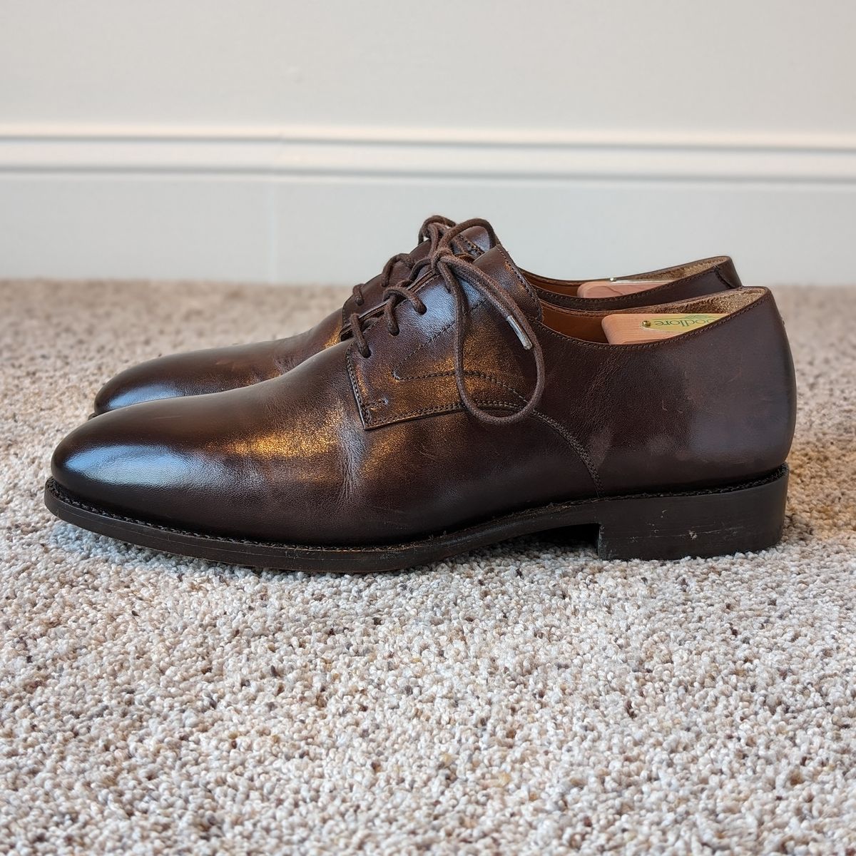Photo by atgrey on January 5, 2024 of the Blkbrd Shoemaker Xavier Plain Vamp Derby in Unknown Leather.