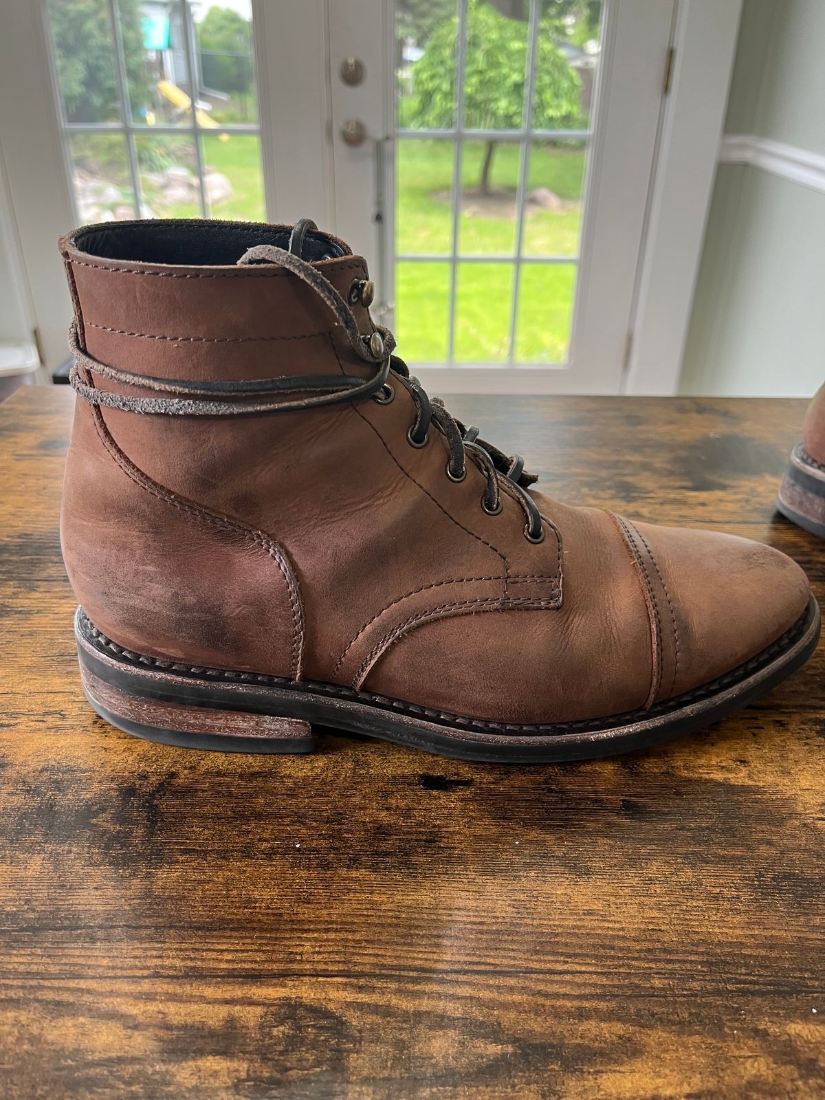 Photo by drew_15 on August 9, 2023 of the Thursday Captain in Terracotta Full Grain.
