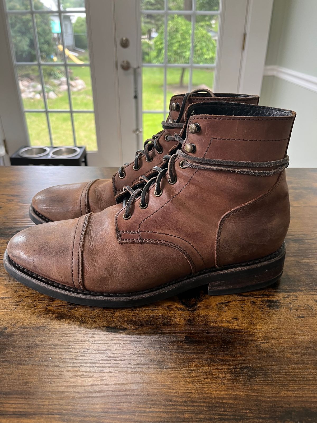 Photo by drew_15 on August 9, 2023 of the Thursday Captain in Terracotta Full Grain.