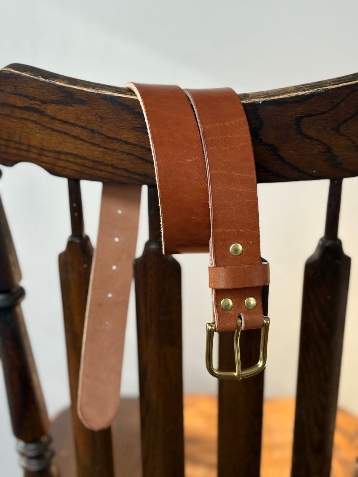 Photo by drew_15 on December 24, 2025 of the Self-Made Belt in Wickett & Craig Buck Brown Traditional Harness.