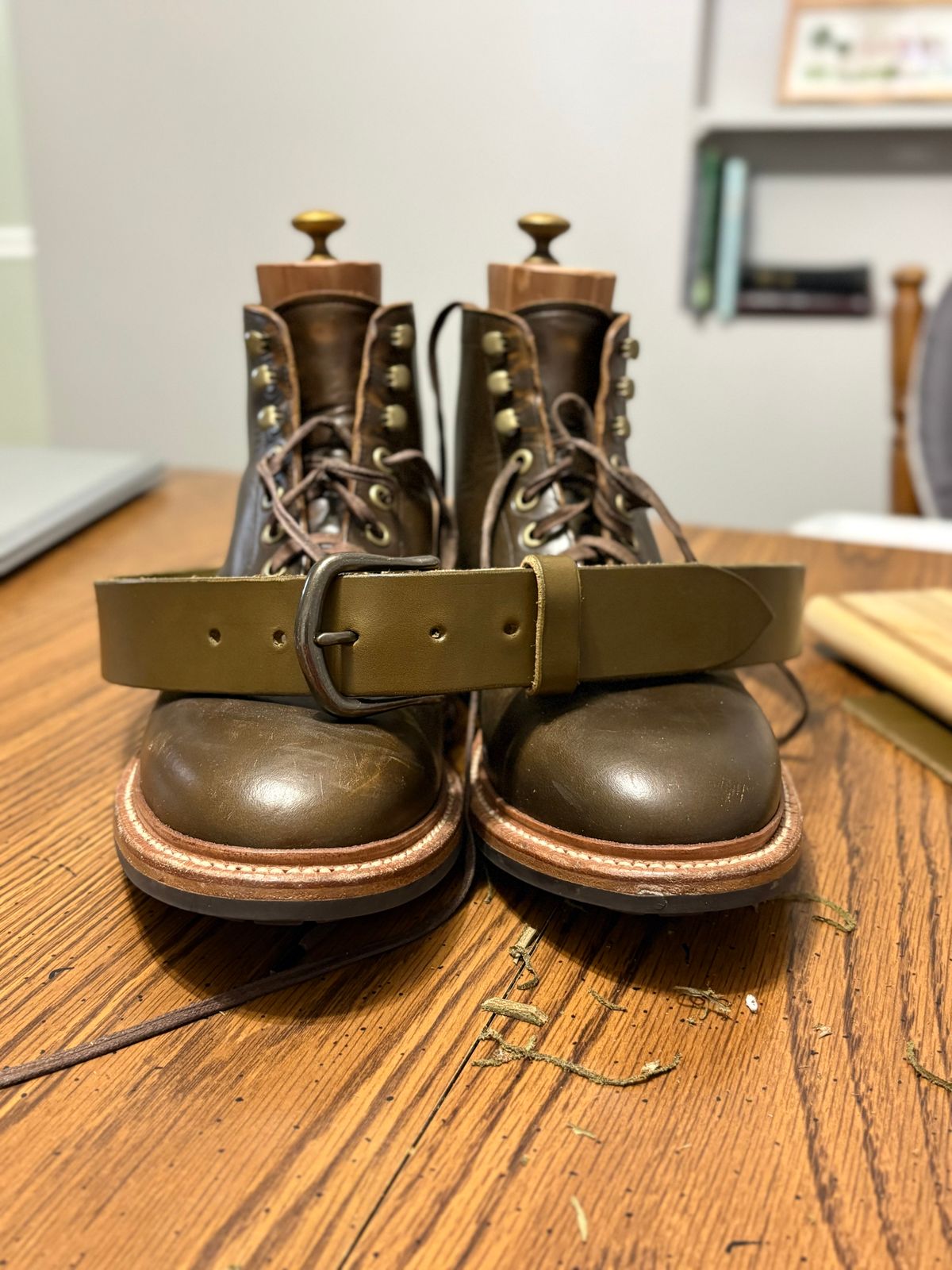 Photo by drew_15 on April 23, 2026 of the Self-Made Belt in Wickett & Craig Olive English Bridle.