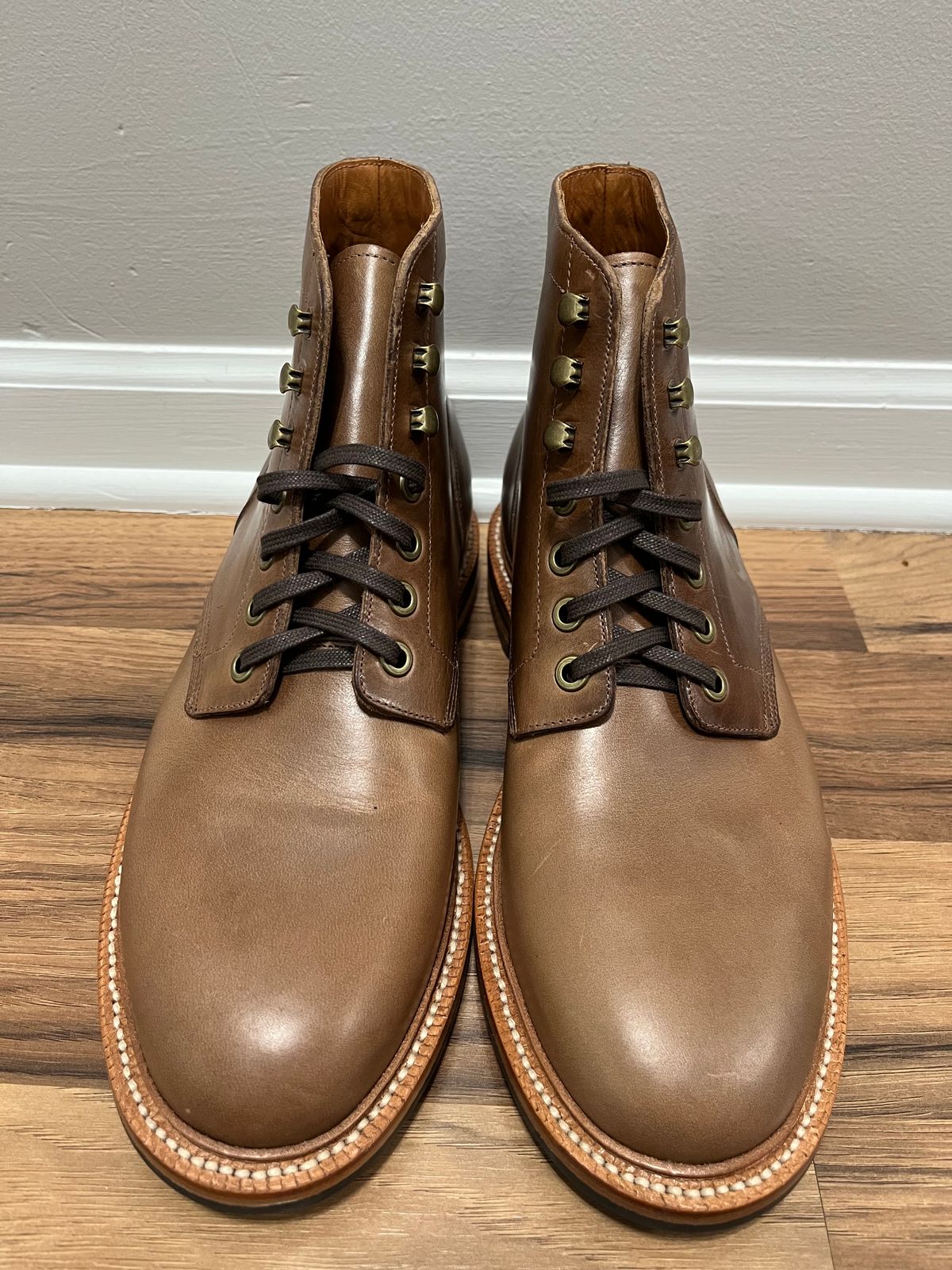 Photo by drew_15 on December 1, 2023 of the Grant Stone Diesel Boot in Horween Dune Chromexcel.