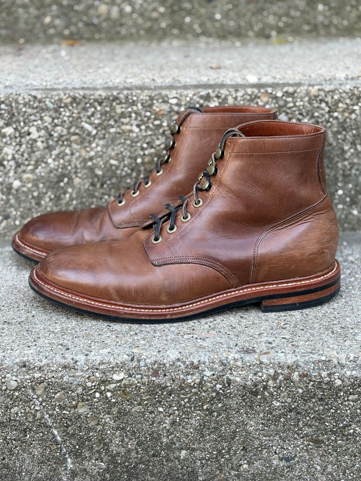 Photo by drew_15 on November 3, 2025 of the Grant Stone Diesel Boot in Horween Dune Chromexcel.