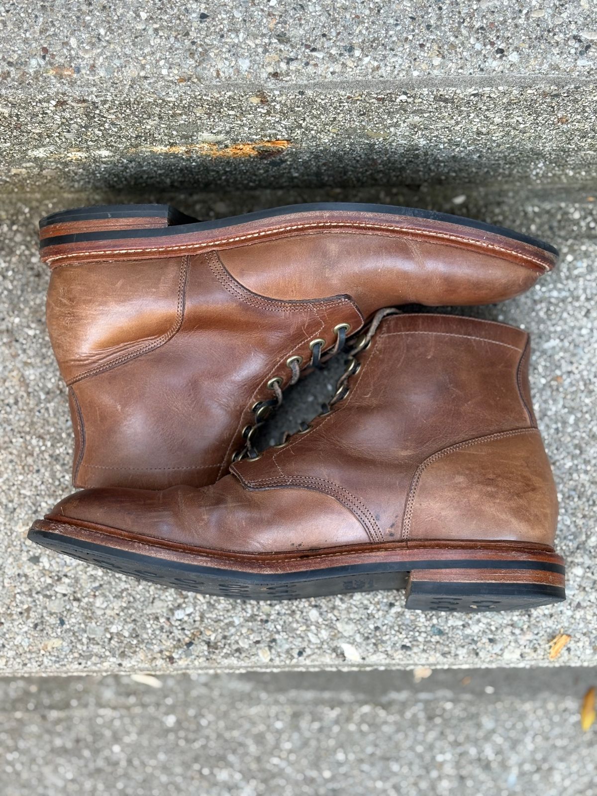 Photo by drew_15 on November 3, 2025 of the Grant Stone Diesel Boot in Horween Dune Chromexcel.