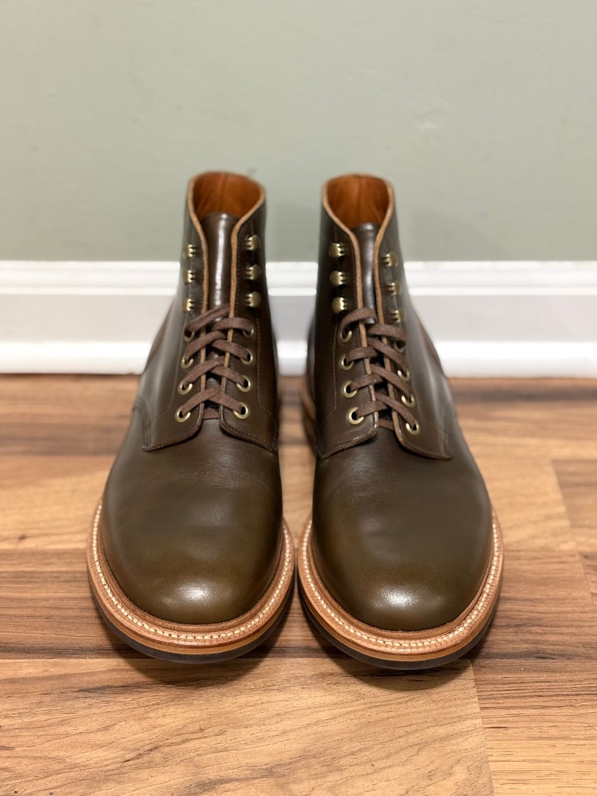 Photo by drew_15 on January 11, 2026 of the Grant Stone Diesel Boot in Horween Dark Olive Chromexcel.