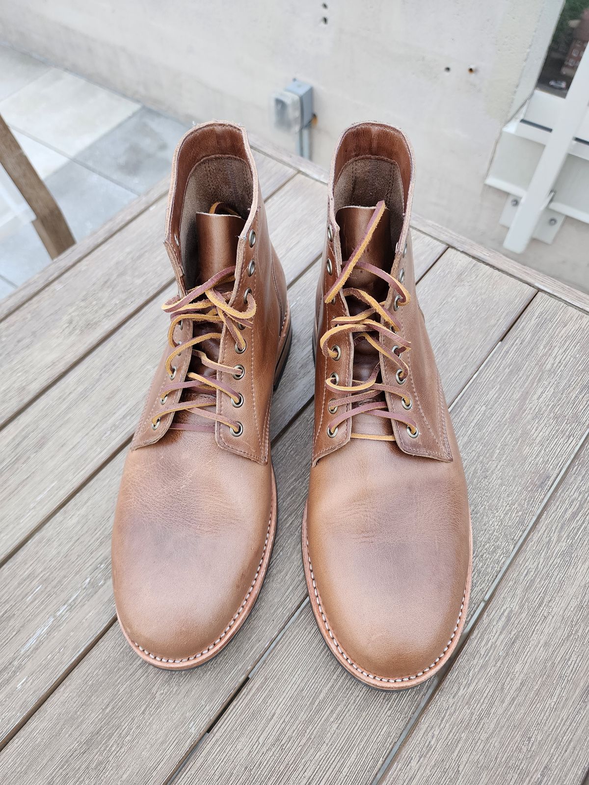 Photo by kobEsq on October 7, 2023 of the Oak Street Bootmakers Trench Boot in Horween Natural Chromexcel.