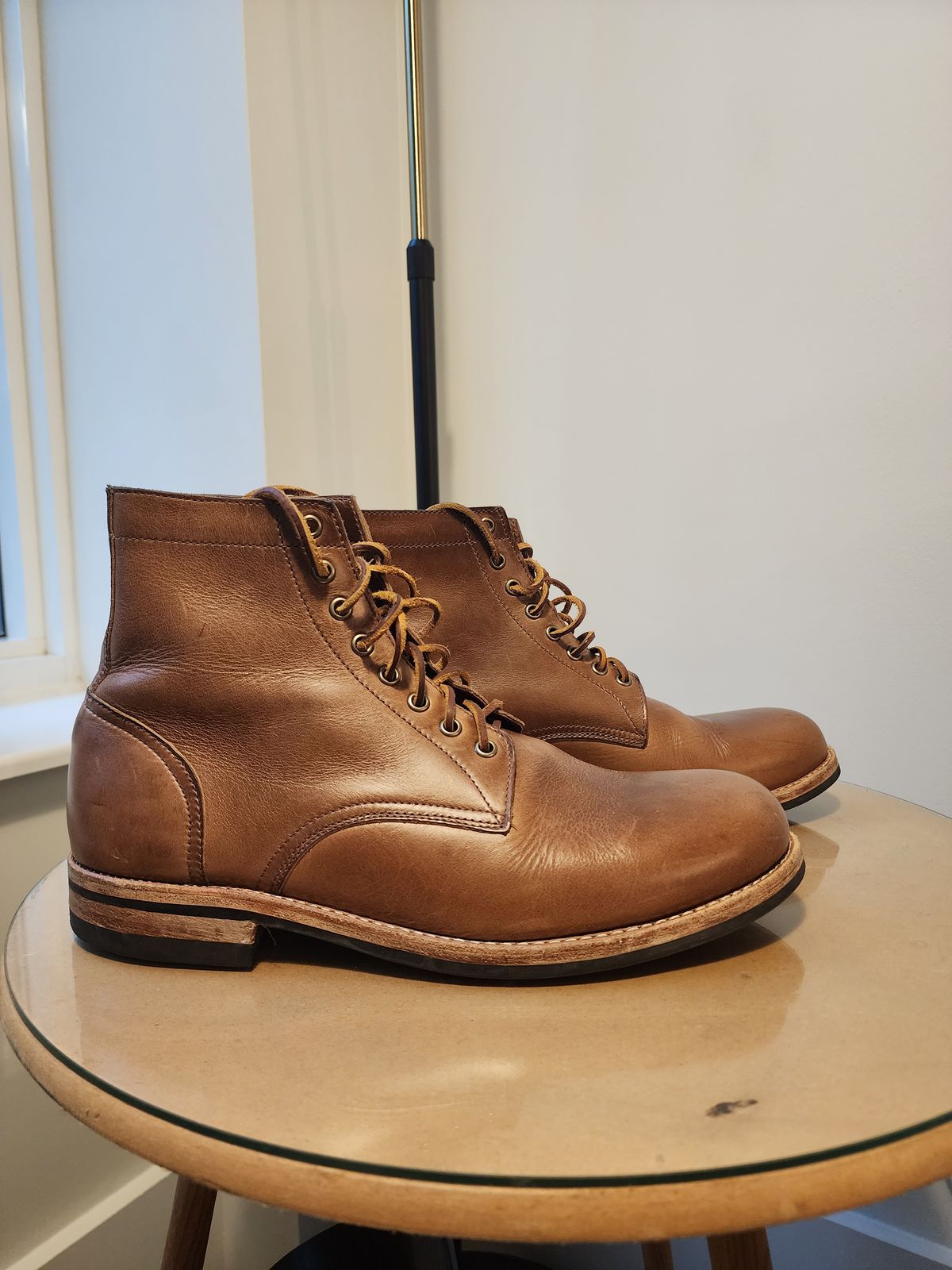 Photo by kobEsq on November 5, 2023 of the Oak Street Bootmakers Trench Boot in Horween Natural Chromexcel.