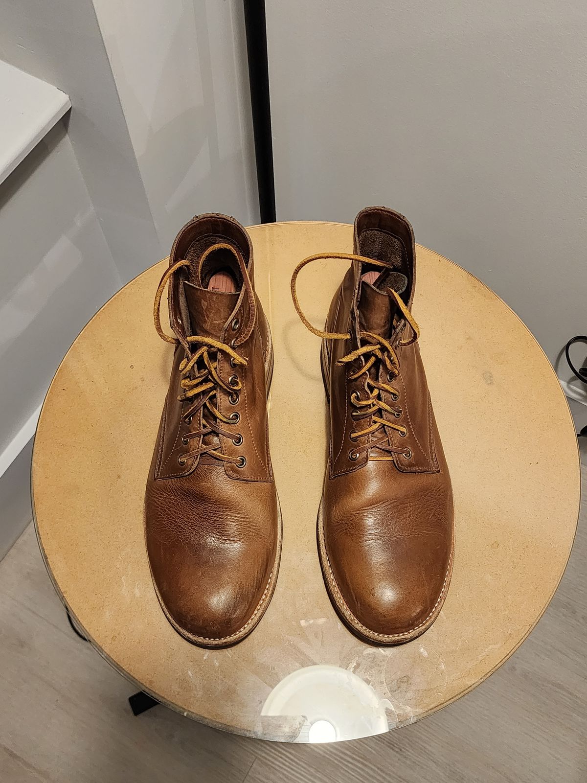 Photo by kobEsq on December 6, 2023 of the Oak Street Bootmakers Trench Boot in Horween Natural Chromexcel.