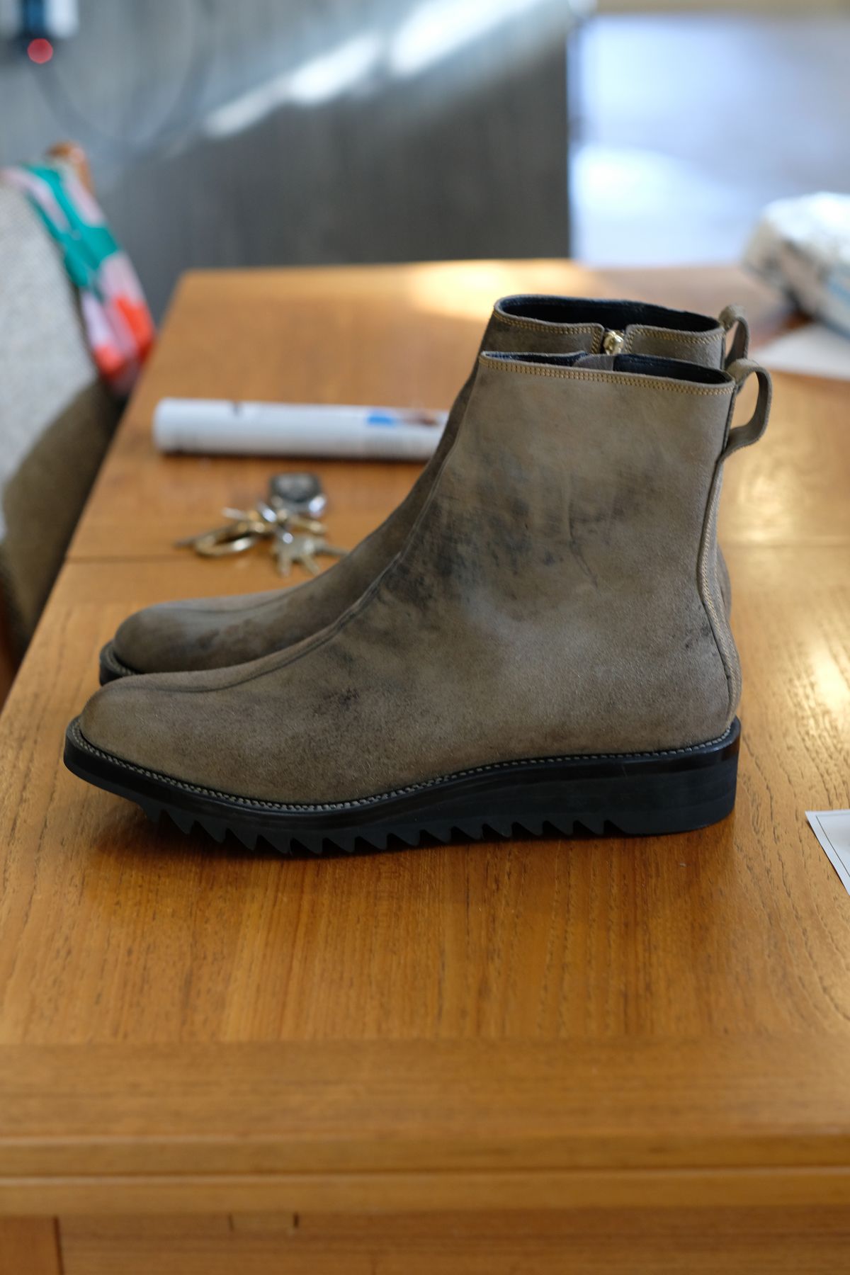 Photo by thepatinaarena on October 1, 2025 of the Fortis Boots Antasena in Maryam Reverse Asphalto.