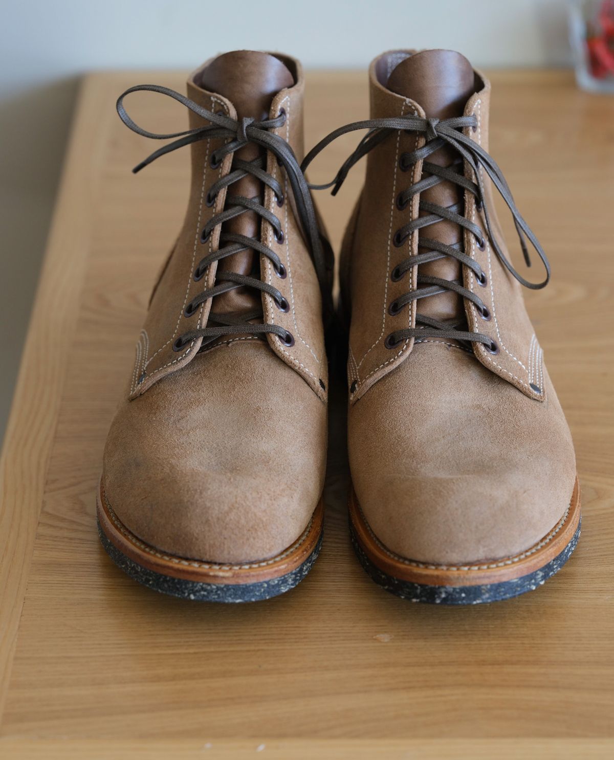 Photo by thepatinaarena on April 17, 2023 of the Viberg Boondocker in Horween Natural Chromexcel Roughout.