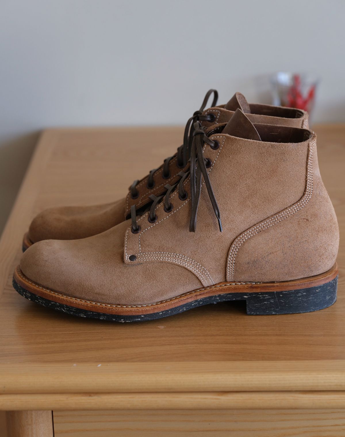 Photo by thepatinaarena on April 17, 2023 of the Viberg Boondocker in Horween Natural Chromexcel Roughout.