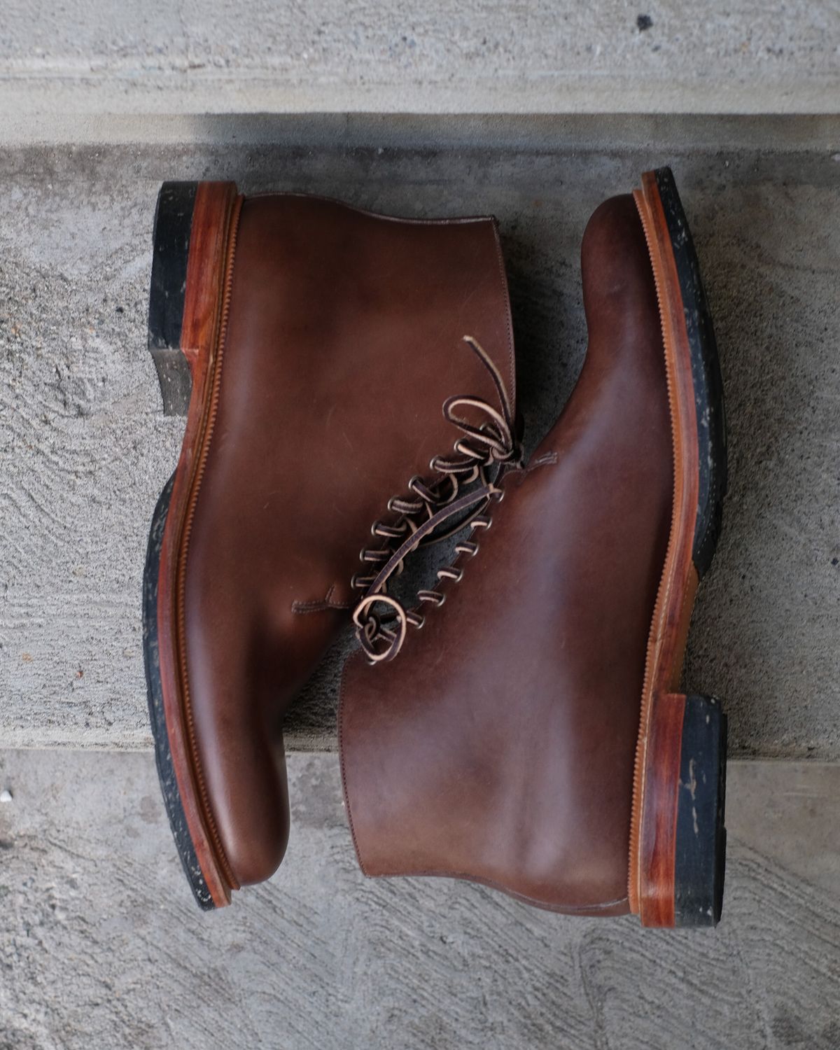 Photo by thepatinaarena on October 1, 2024 of the Viberg Wholecut Derby Boot in Maryam 1071 Horsebutt.