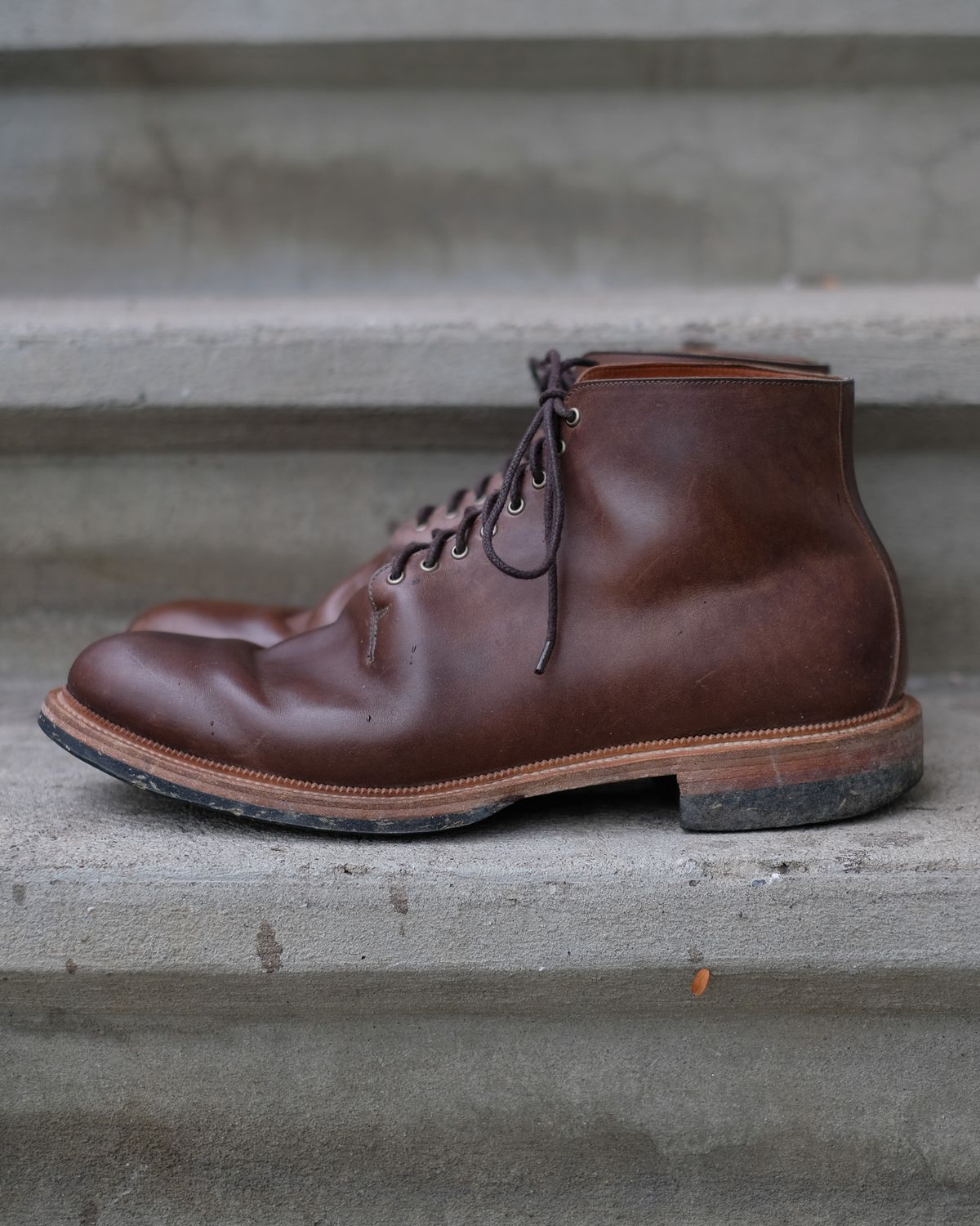 Photo by thepatinaarena on November 1, 2024 of the Viberg Wholecut Derby Boot in Maryam 1071 Horsebutt.