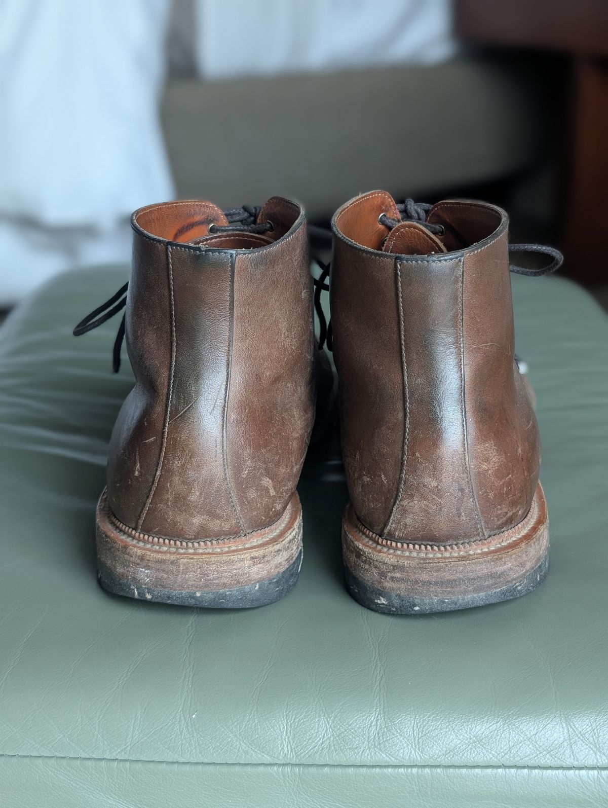 Photo by thepatinaarena on March 5, 2025 of the Viberg Wholecut Derby Boot in Maryam 1071 Horsebutt.