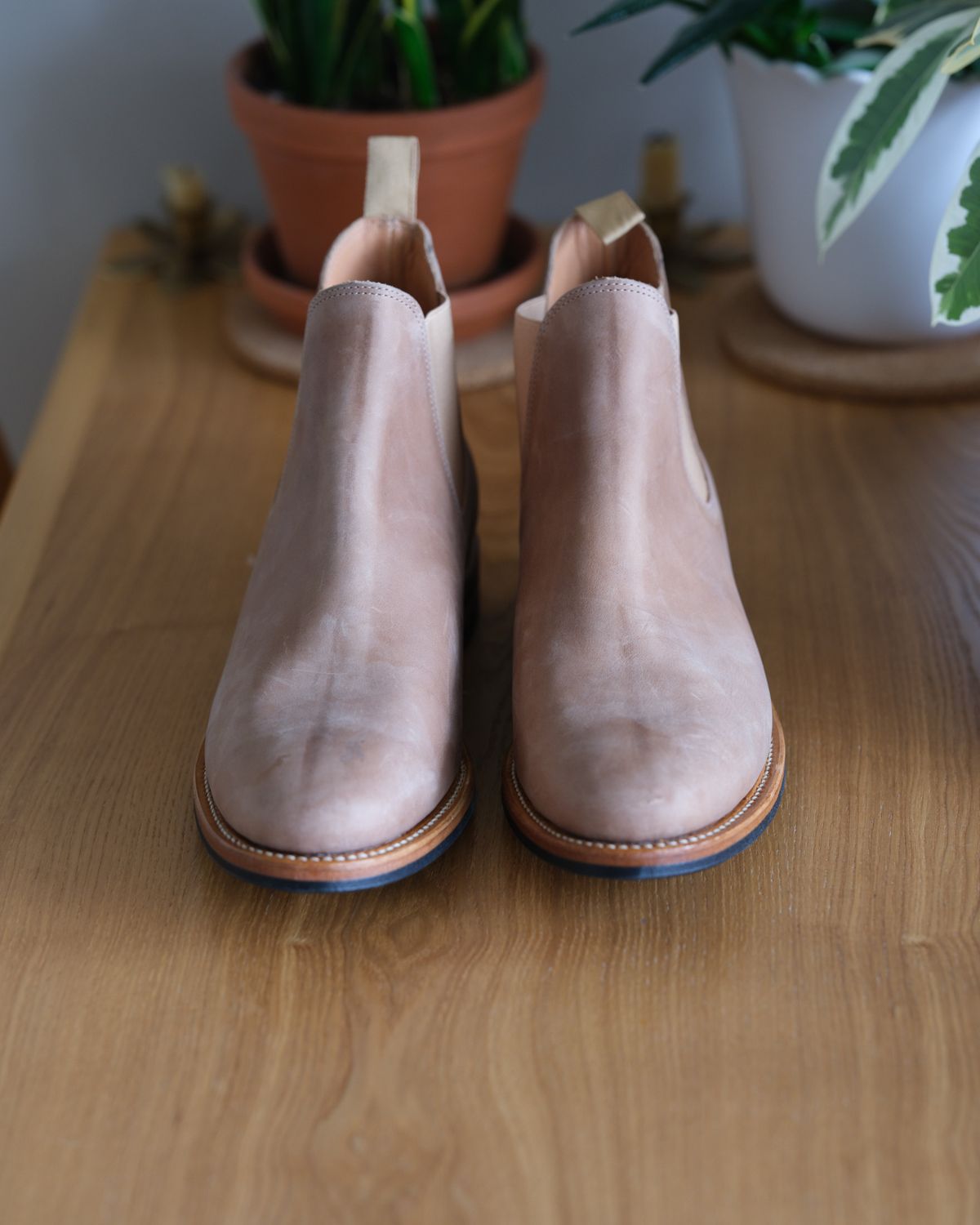 Photo by thepatinaarena on November 7, 2023 of the Viberg Chelsea in Maryam Fango Vitello Calf.