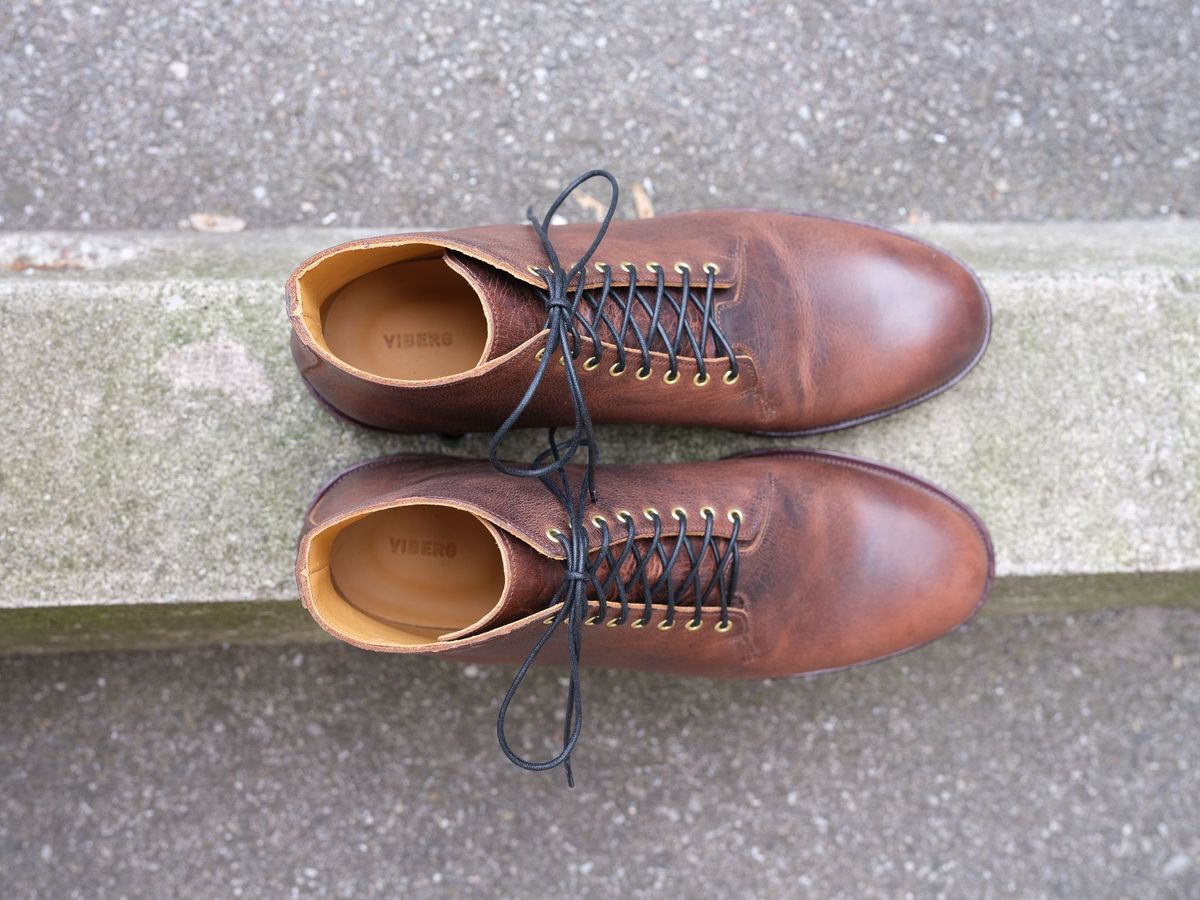 Photo by thepatinaarena on September 30, 2021 of the Viberg Wholecut Derby Boot in Horween Rowdy Dachshund.