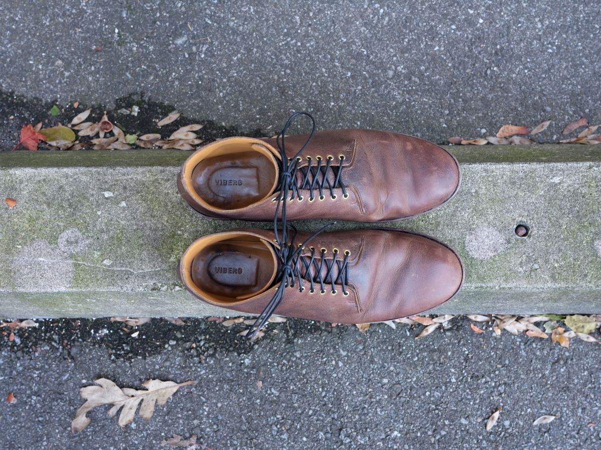 Photo by thepatinaarena on December 4, 2021 of the Viberg Wholecut Derby Boot in Horween Rowdy Dachshund.