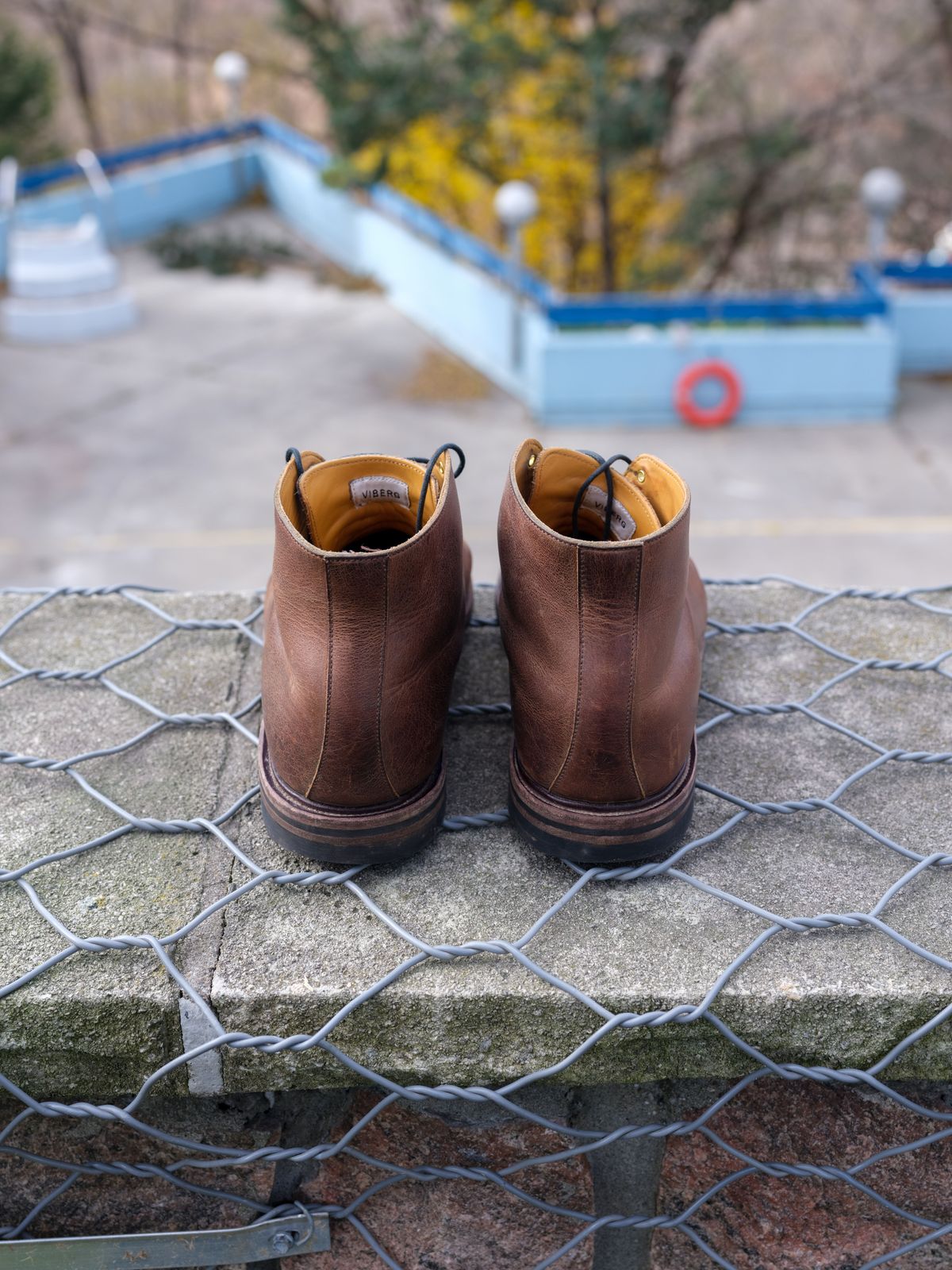Photo by thepatinaarena on December 4, 2021 of the Viberg Wholecut Derby Boot in Horween Rowdy Dachshund.