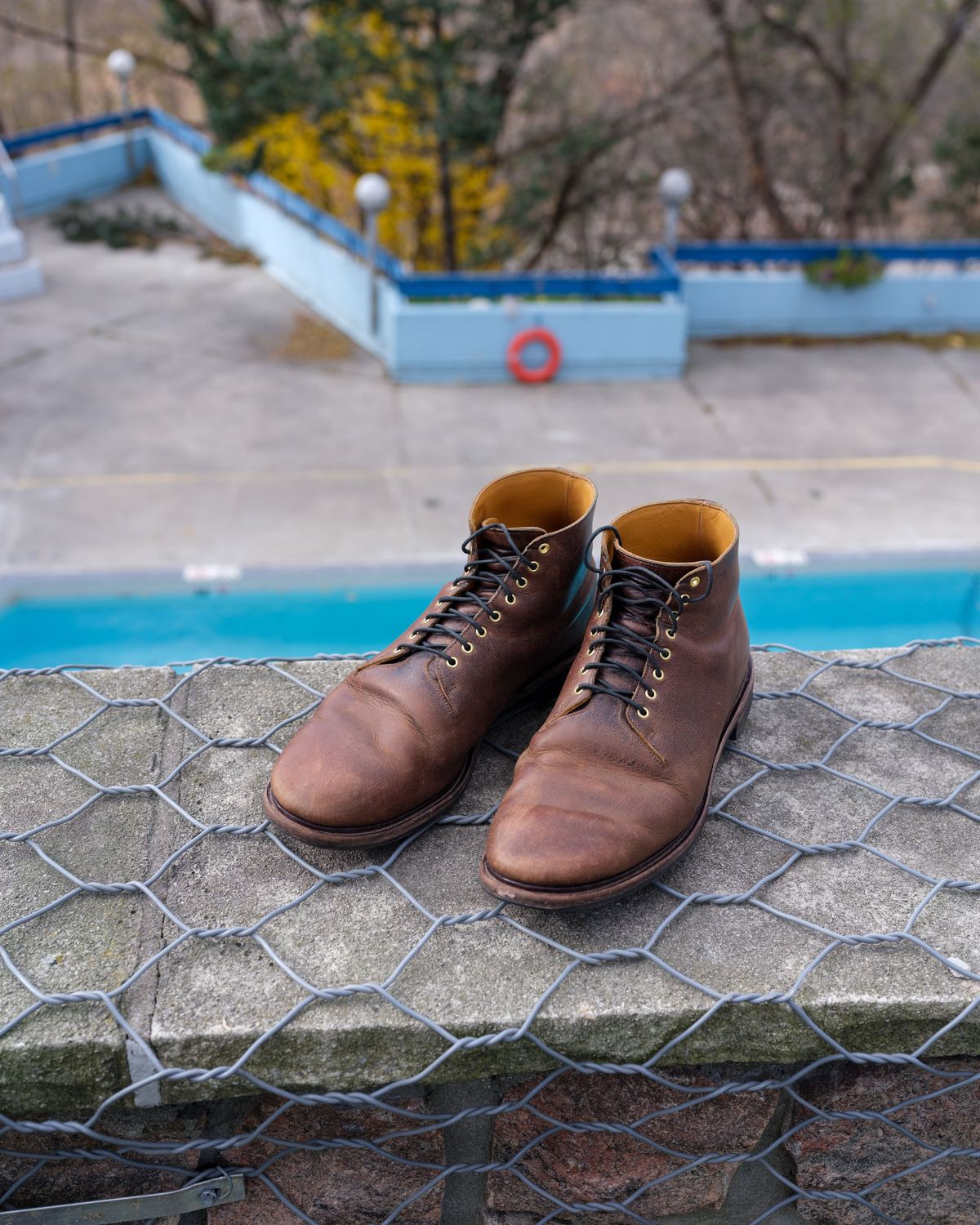 Photo by thepatinaarena on December 4, 2021 of the Viberg Wholecut Derby Boot in Horween Rowdy Dachshund.
