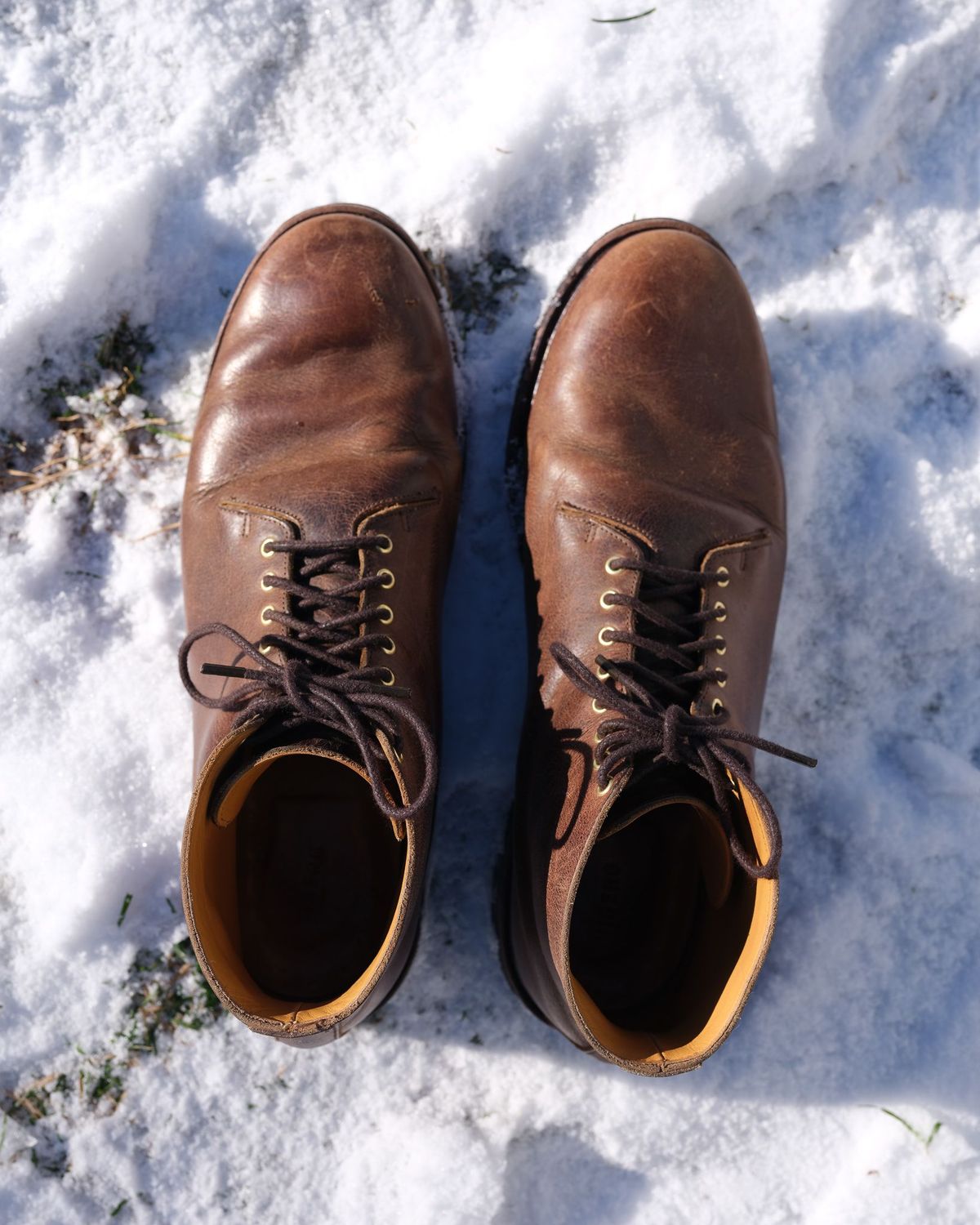 Photo by thepatinaarena on January 3, 2022 of the Viberg Wholecut Derby Boot in Horween Rowdy Dachshund.