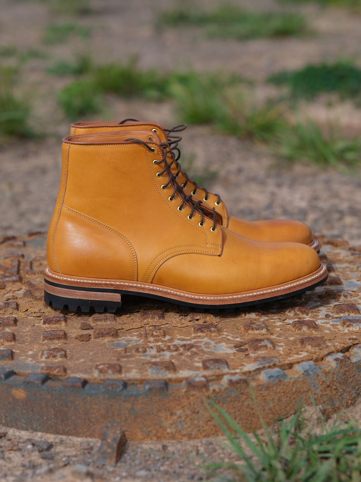 Photo by thepatinaarena on October 2, 2022 of the Viberg Officer Boot in Shinki Camel Latigo Horsehide.