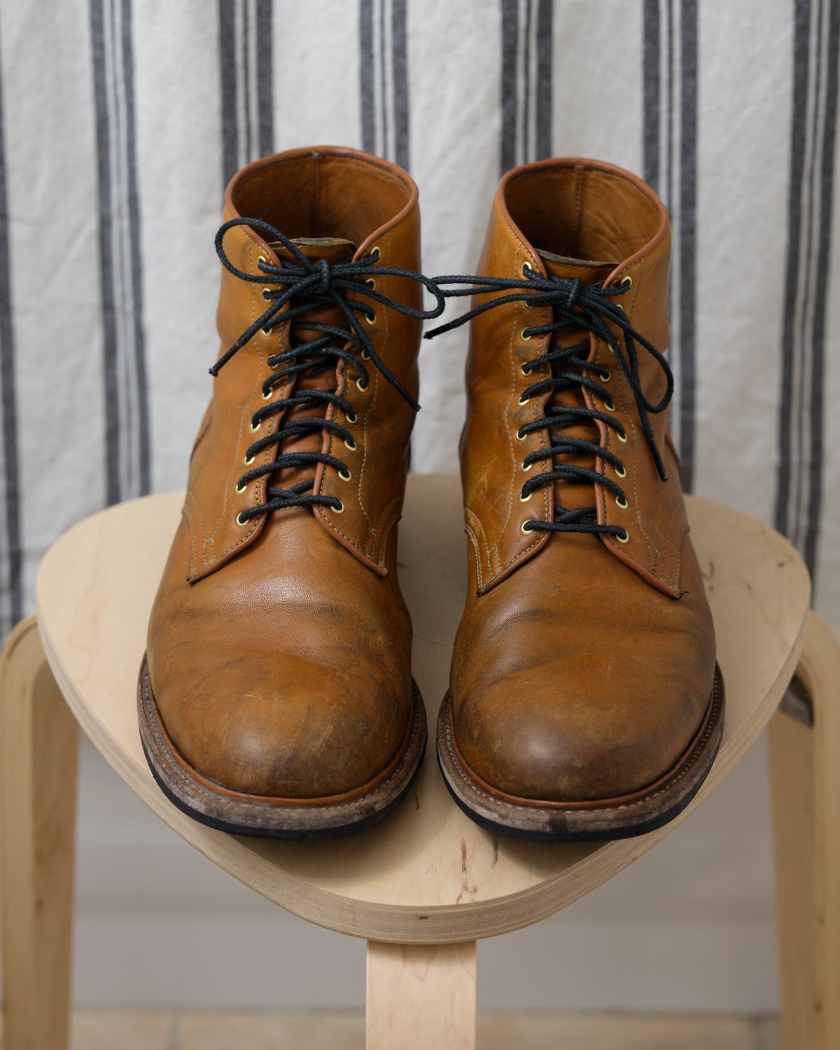 Photo by thepatinaarena on February 5, 2023 of the Viberg Officer Boot in Shinki Camel Latigo Horsehide.