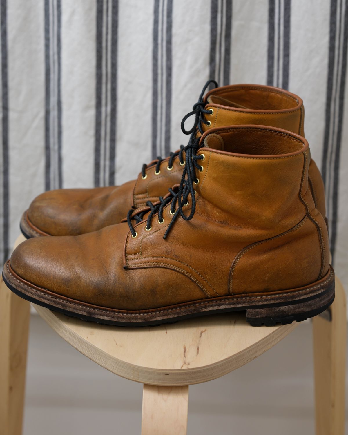 Photo by thepatinaarena on February 5, 2023 of the Viberg Officer Boot in Shinki Camel Latigo Horsehide.