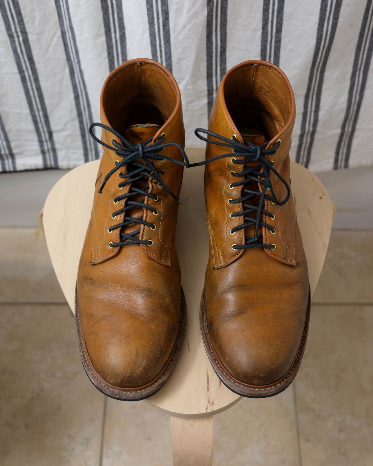 Photo by thepatinaarena on February 5, 2023 of the Viberg Officer Boot in Shinki Camel Latigo Horsehide.