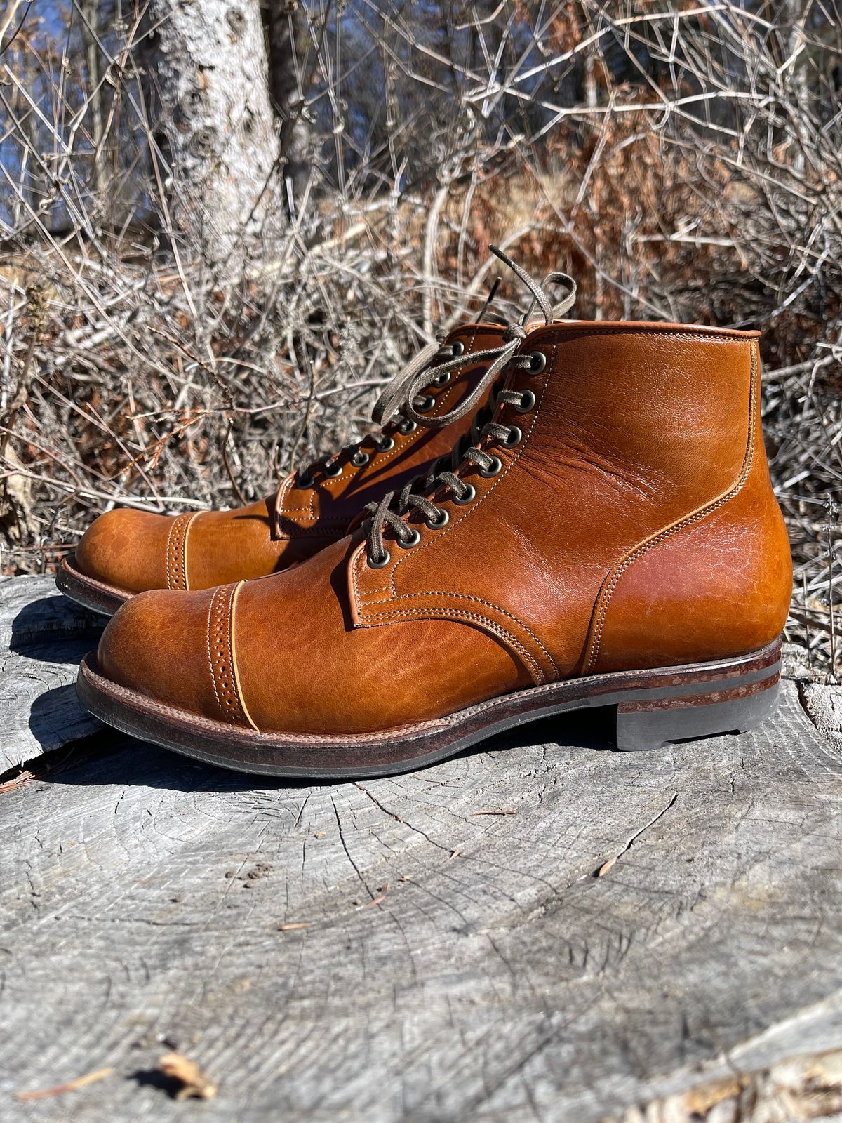 Photo by HonestHunter on March 2, 2025 of the Viberg Service Boot BCT in Shinki Cognac Teacore Horsebutt.