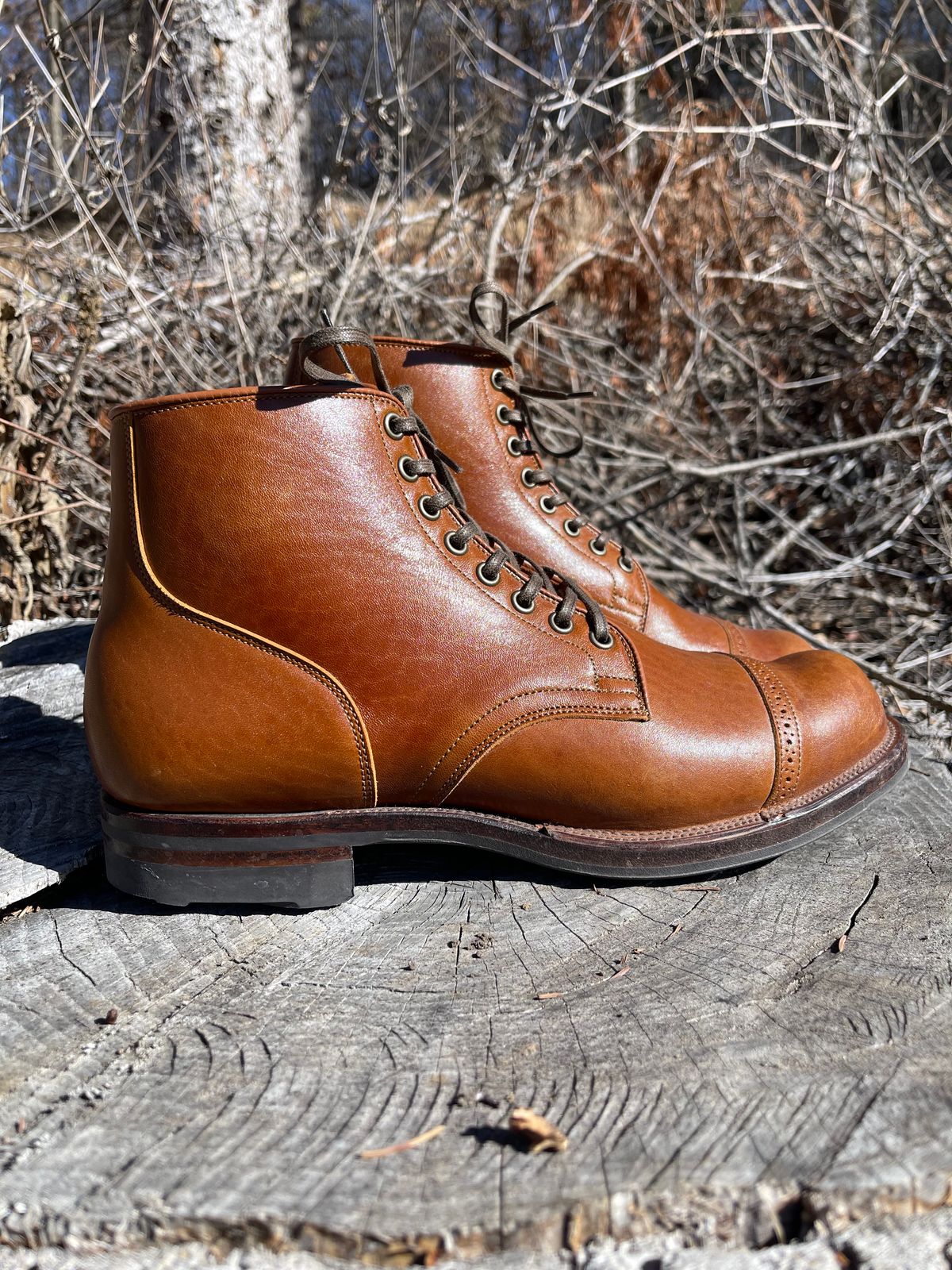 Photo by HonestHunter on March 2, 2025 of the Viberg Service Boot BCT in Shinki Cognac Teacore Horsebutt.