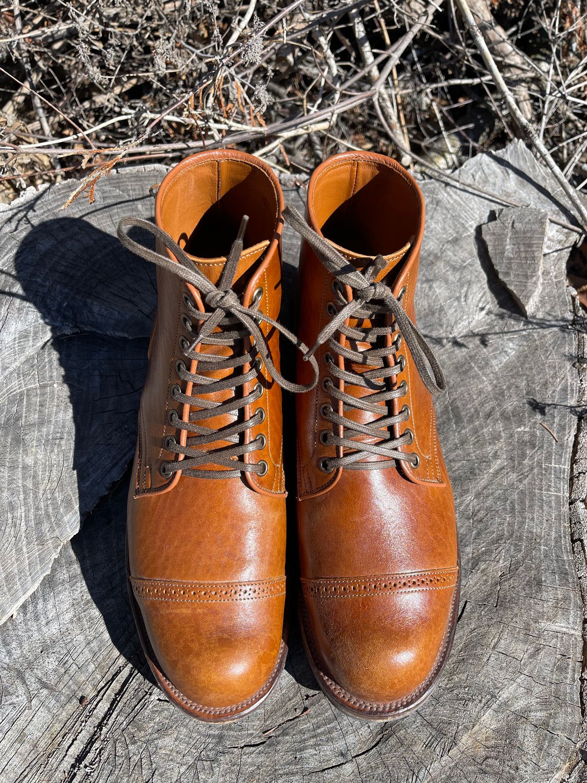 Photo by HonestHunter on March 2, 2025 of the Viberg Service Boot BCT in Shinki Cognac Teacore Horsebutt.