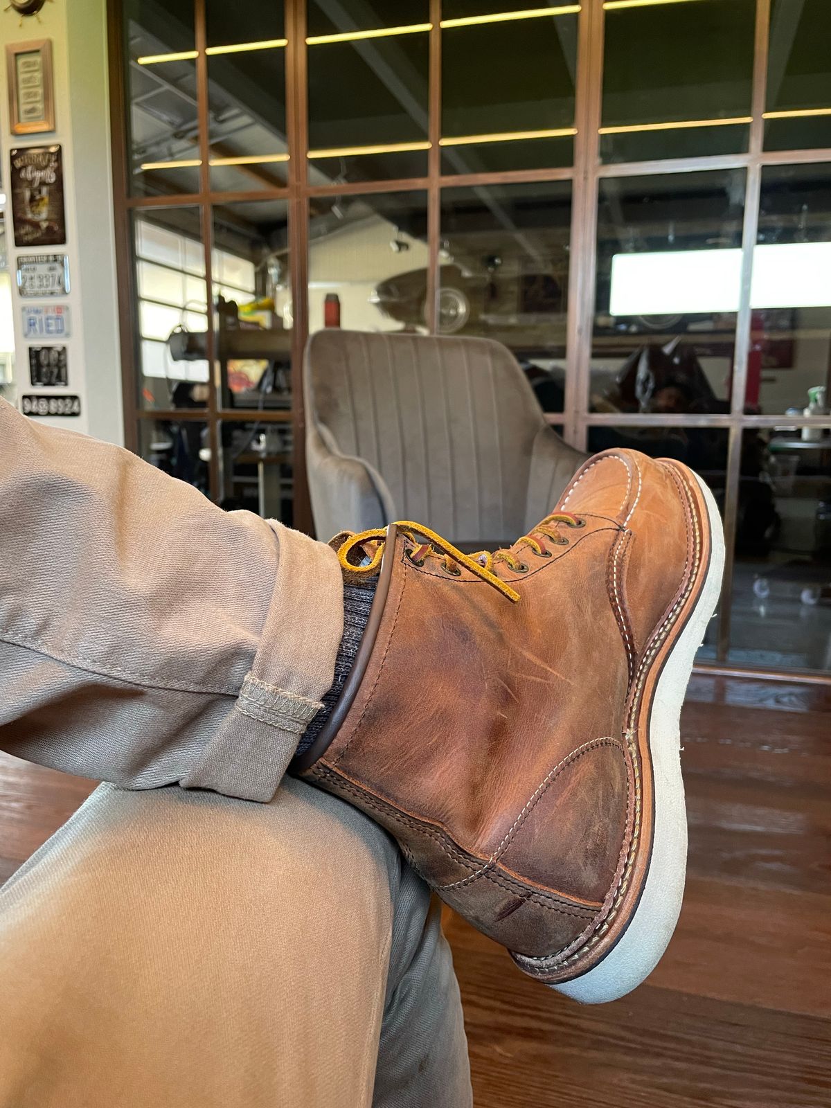 Photo by DRVX on October 14, 2022 of the Red Wing 6-Inch Classic Moc in S.B. Foot Copper Rough and Tough.