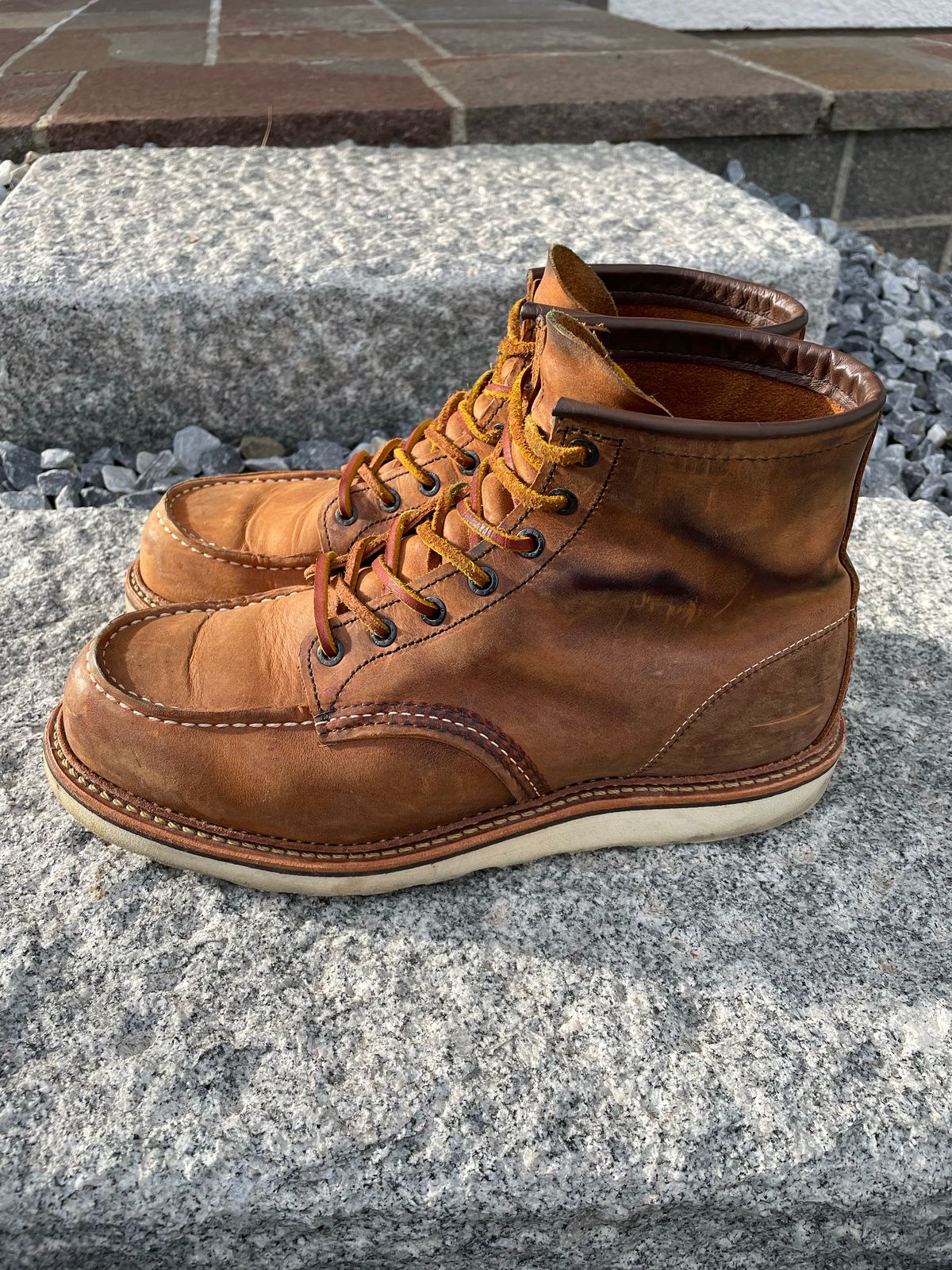 Photo by DRVX on November 5, 2022 of the Red Wing 6-Inch Classic Moc in S.B. Foot Copper Rough and Tough.