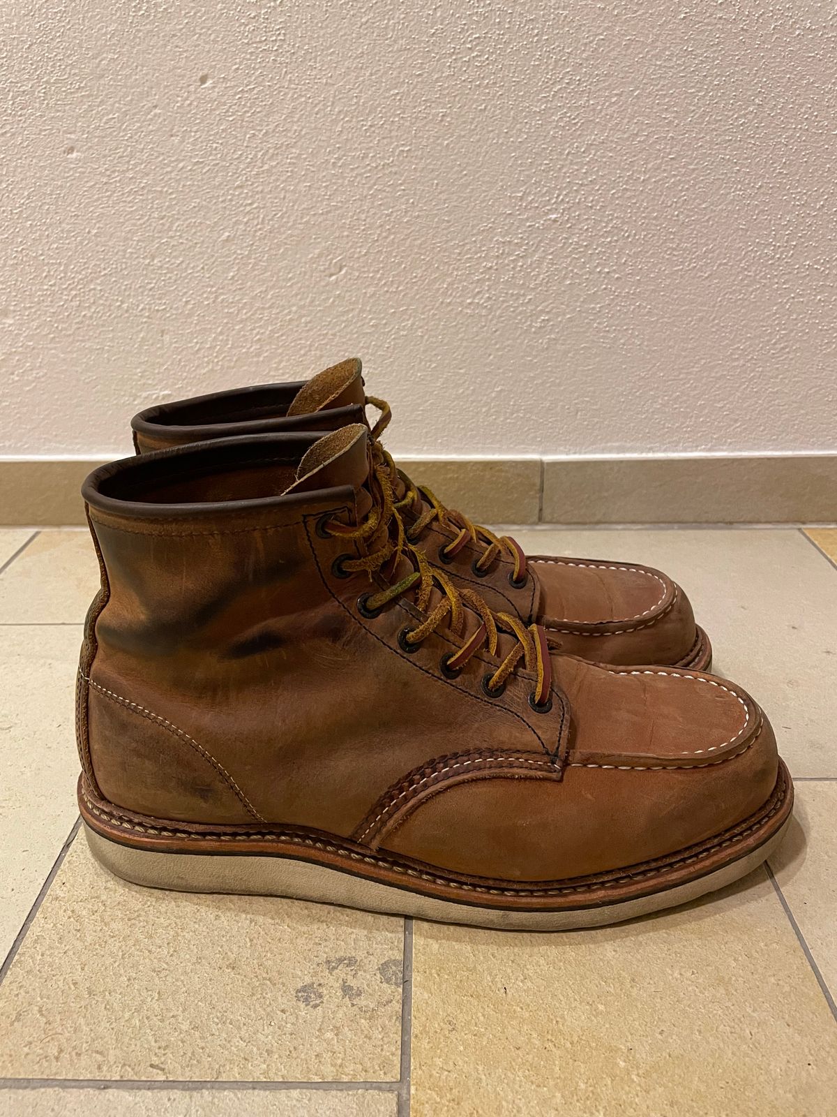 Photo by DRVX on December 5, 2022 of the Red Wing 6-Inch Classic Moc in S.B. Foot Copper Rough and Tough.