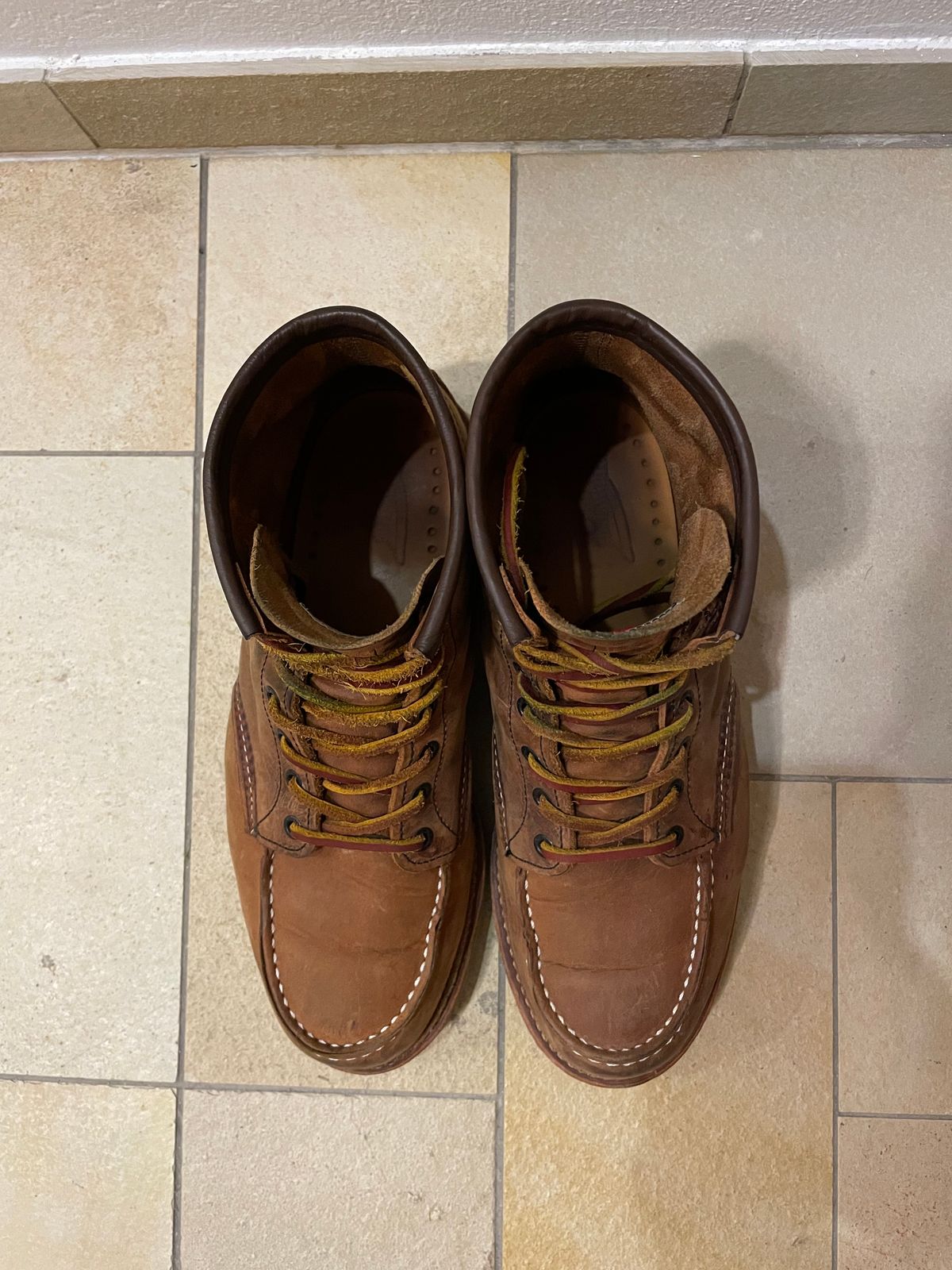 Photo by DRVX on December 5, 2022 of the Red Wing 6-Inch Classic Moc in S.B. Foot Copper Rough and Tough.