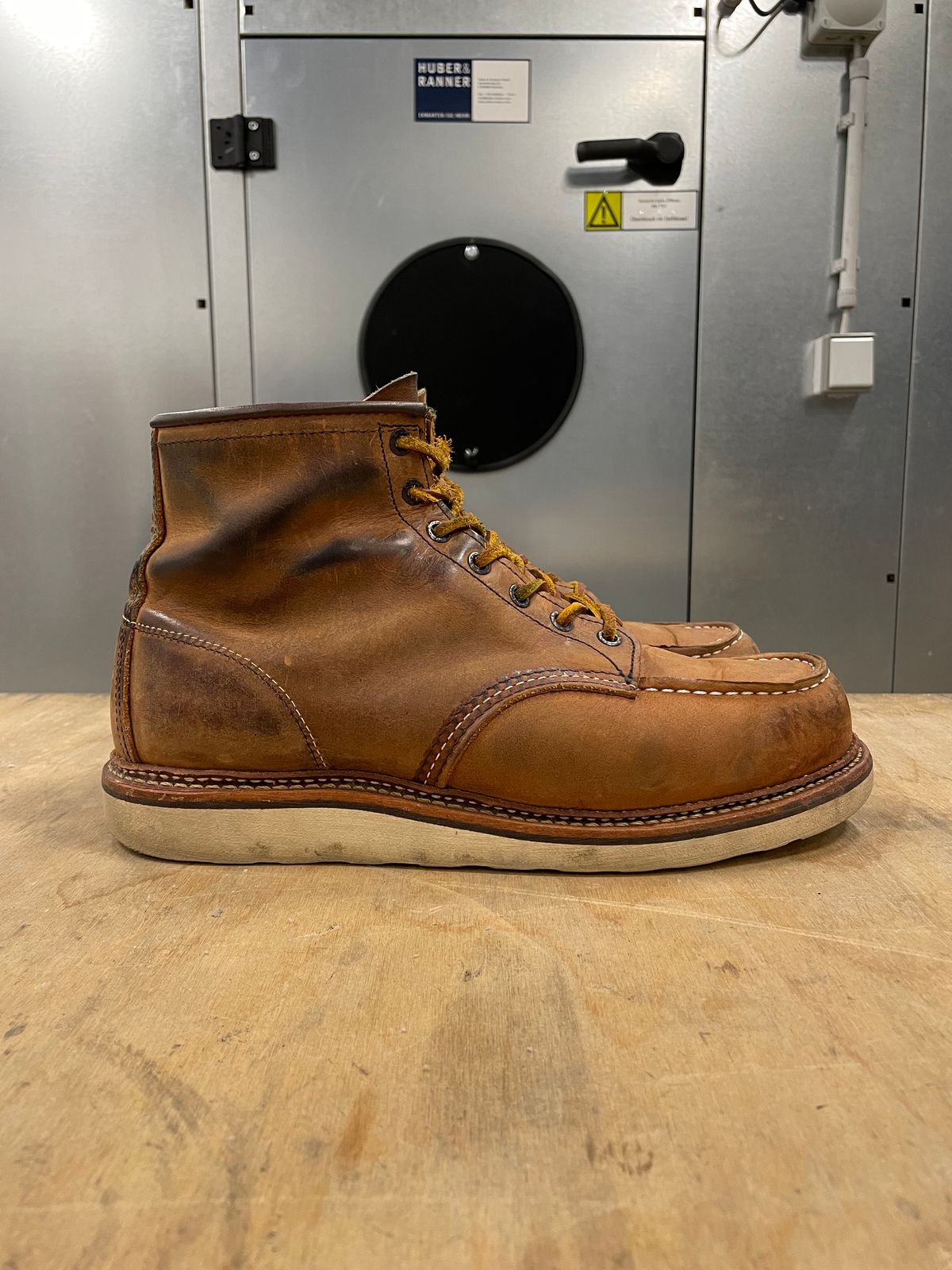 Photo by DRVX on February 5, 2023 of the Red Wing 6-Inch Classic Moc in S.B. Foot Copper Rough and Tough.