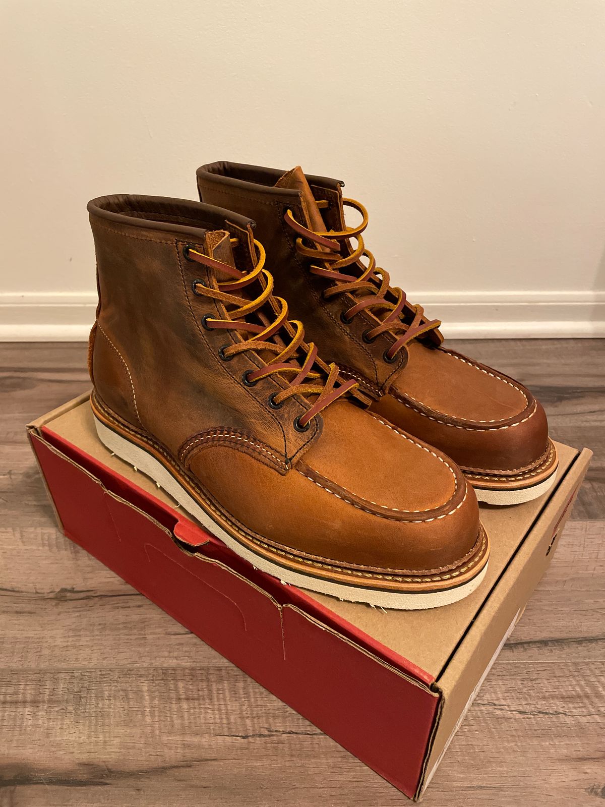 Photo by DRVX on September 22, 2022 of the Red Wing 6-Inch Classic Moc in S.B. Foot Copper Rough and Tough.