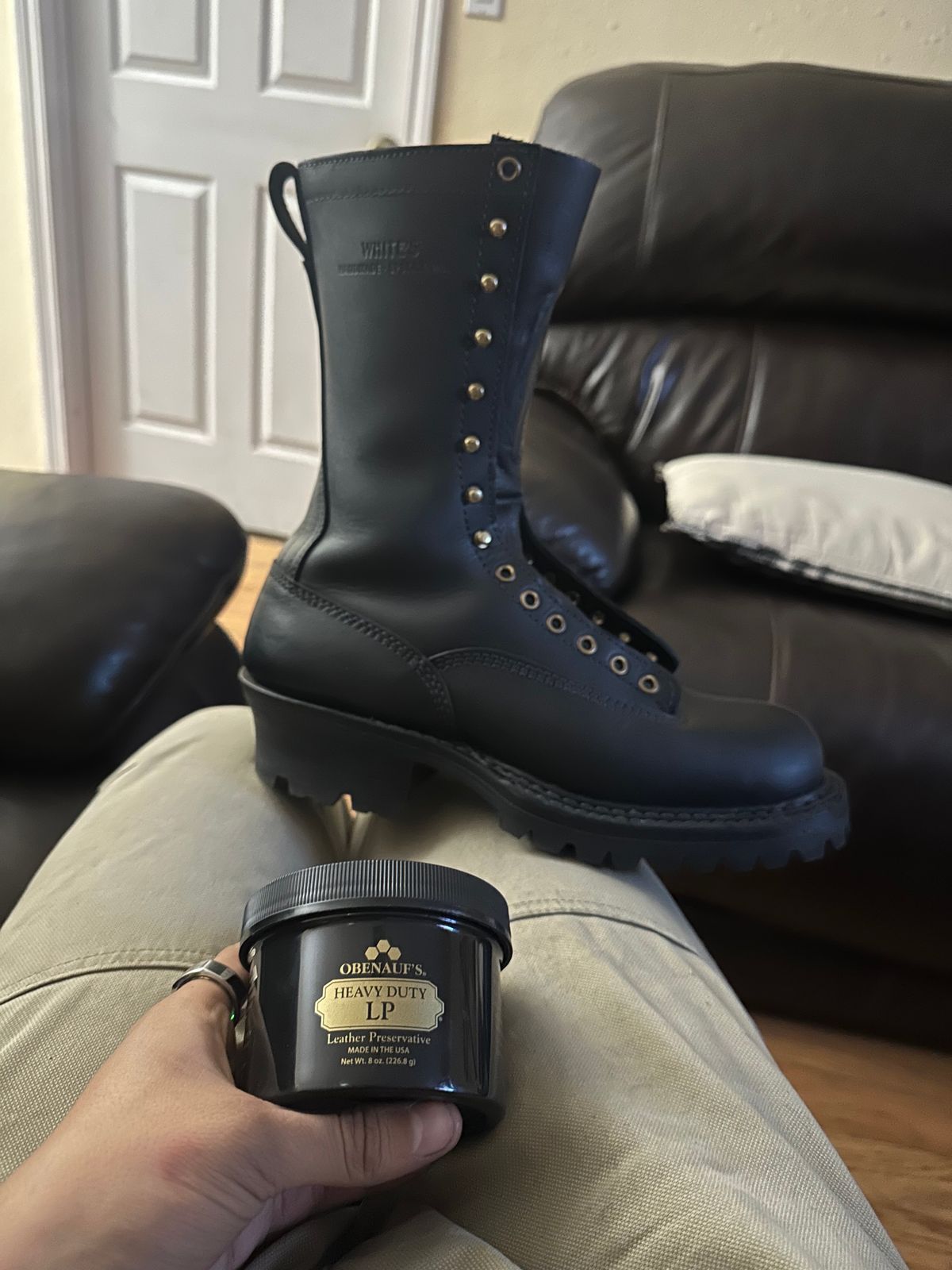 Photo by 30SecondsBrave on November 9, 2023 of the White's Smokejumper in Seidel Black Oil Tan.