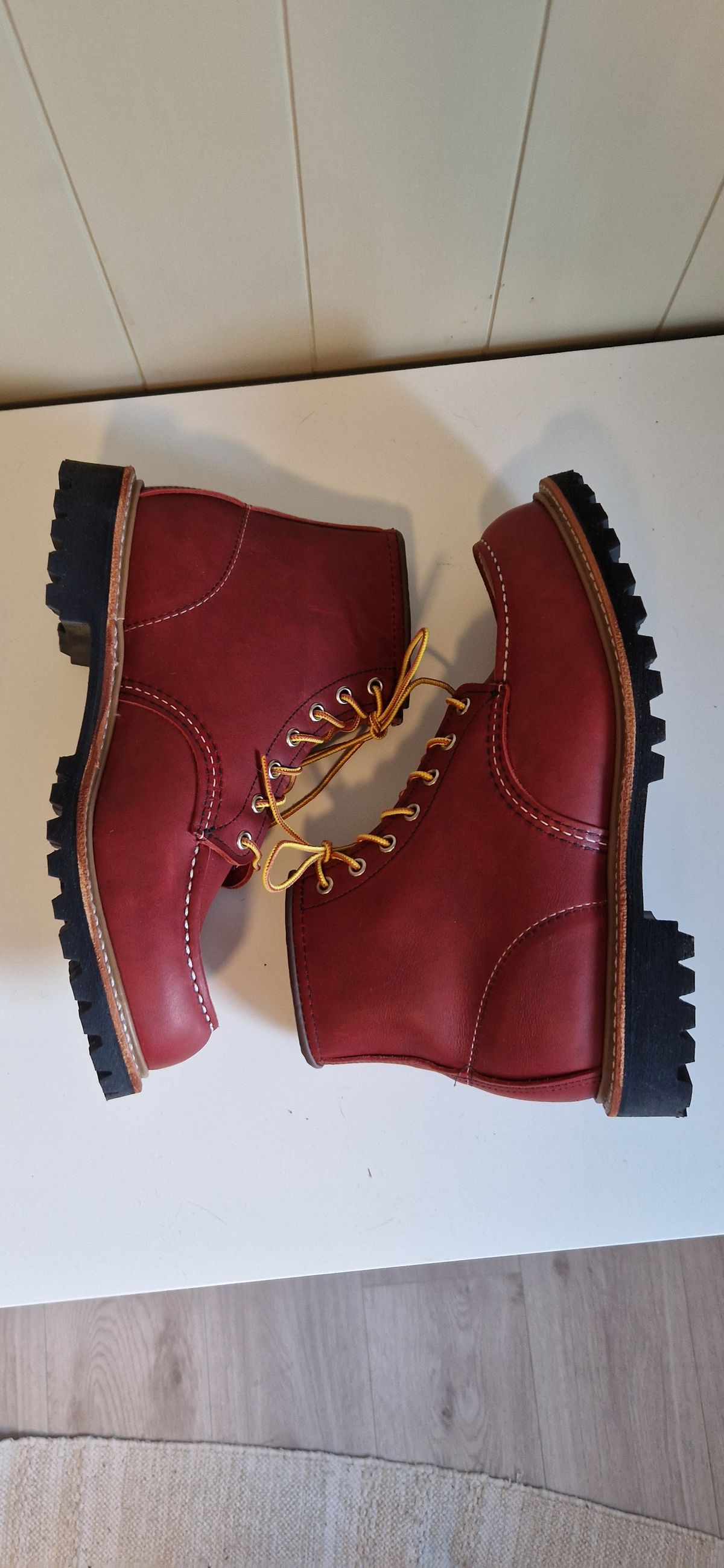 Photo by bastan on October 2, 2024 of the Red Wing 6-Inch Classic Moc in S.B. Foot Oro-Russet Portage.