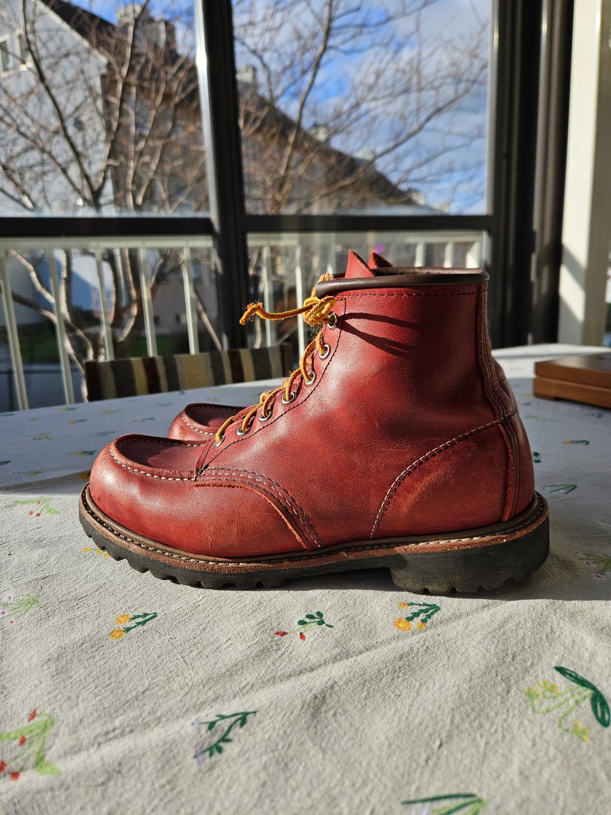 Photo by bastan on April 1, 2025 of the Red Wing 6-Inch Classic Moc in S.B. Foot Oro-Russet Portage.