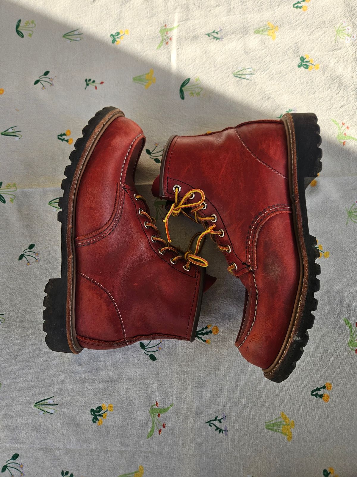 Photo by bastan on April 1, 2025 of the Red Wing 6-Inch Classic Moc in S.B. Foot Oro-Russet Portage.