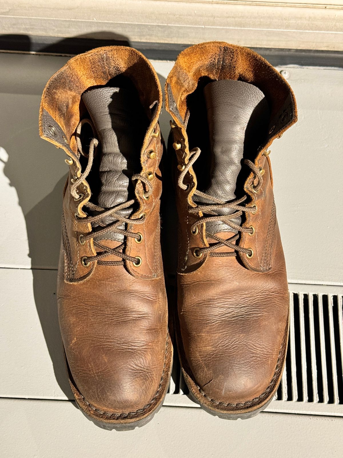 Photo by gabriel18 on March 6, 2024 of the JK Boots 300X in Seidel Brown Oil Tan.
