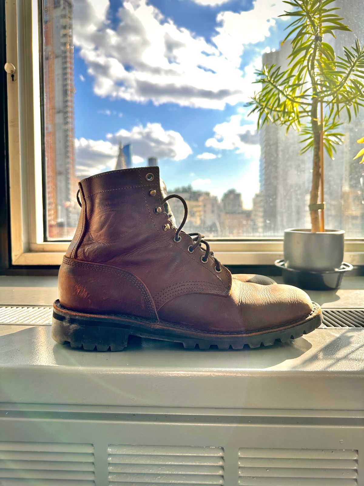 Photo by gabriel18 on November 1, 2023 of the JK Boots 300X in Seidel Brown Oil Tan.
