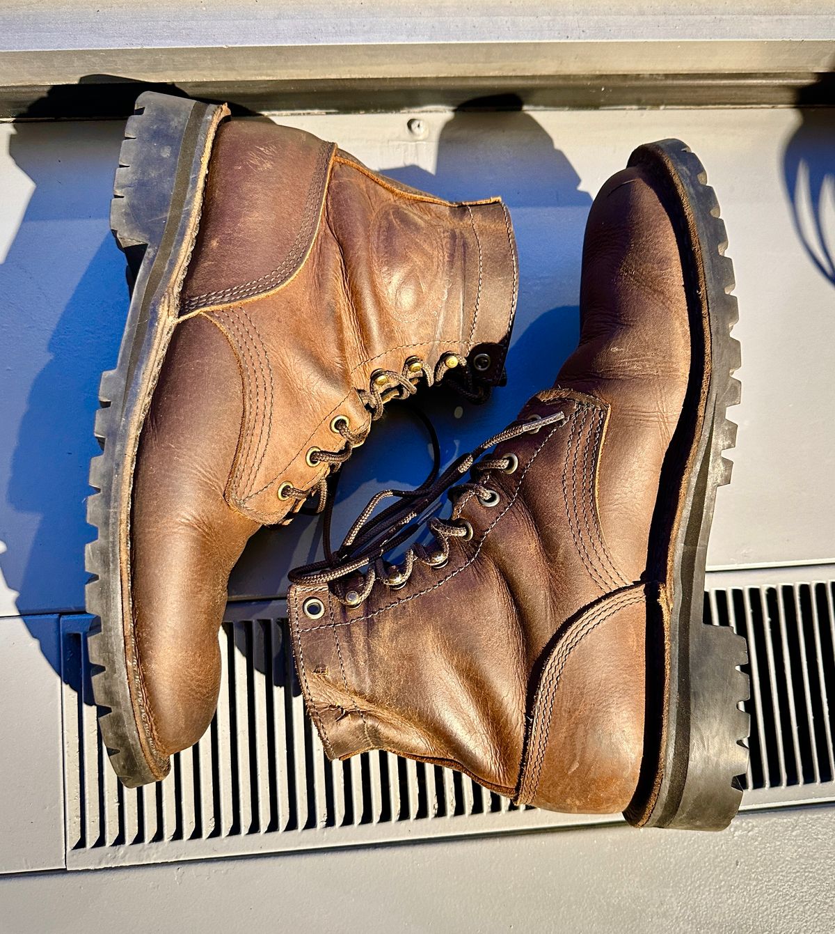 Photo by gabriel18 on December 4, 2023 of the JK Boots 300X in Seidel Brown Oil Tan.