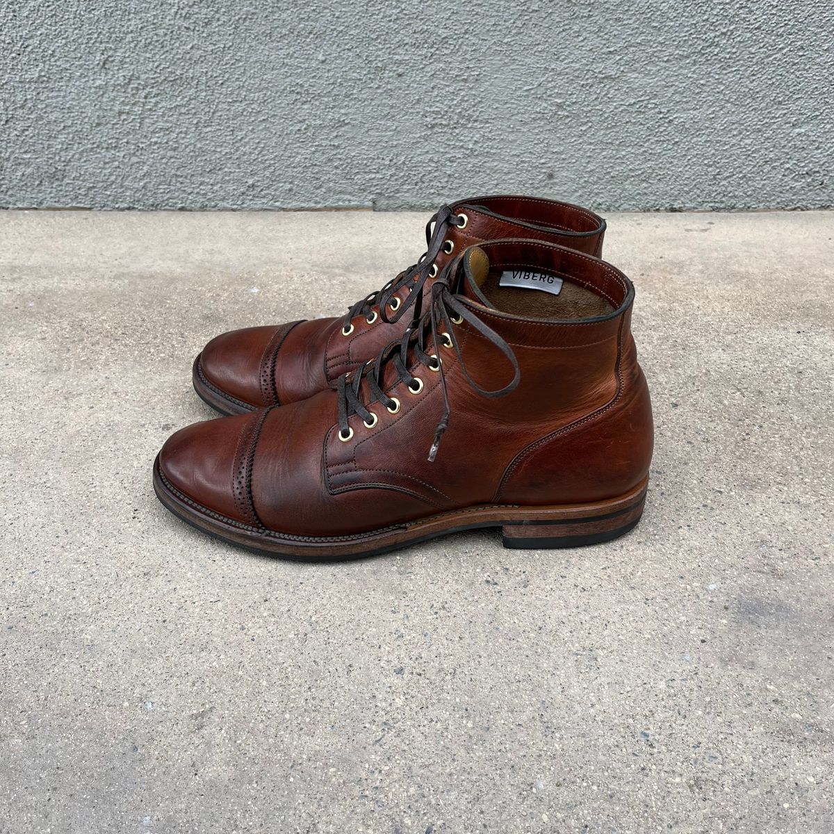 Photo by samepantssameboots6months on March 5, 2023 of the Viberg Service Boot BCT in Horween Burned Oak Dublin.
