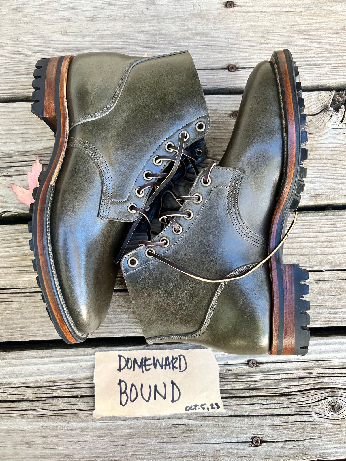 Photo by tooth on October 5, 2023 of the Viberg Boondocker in Maryam Olive TPR Horsebutt.