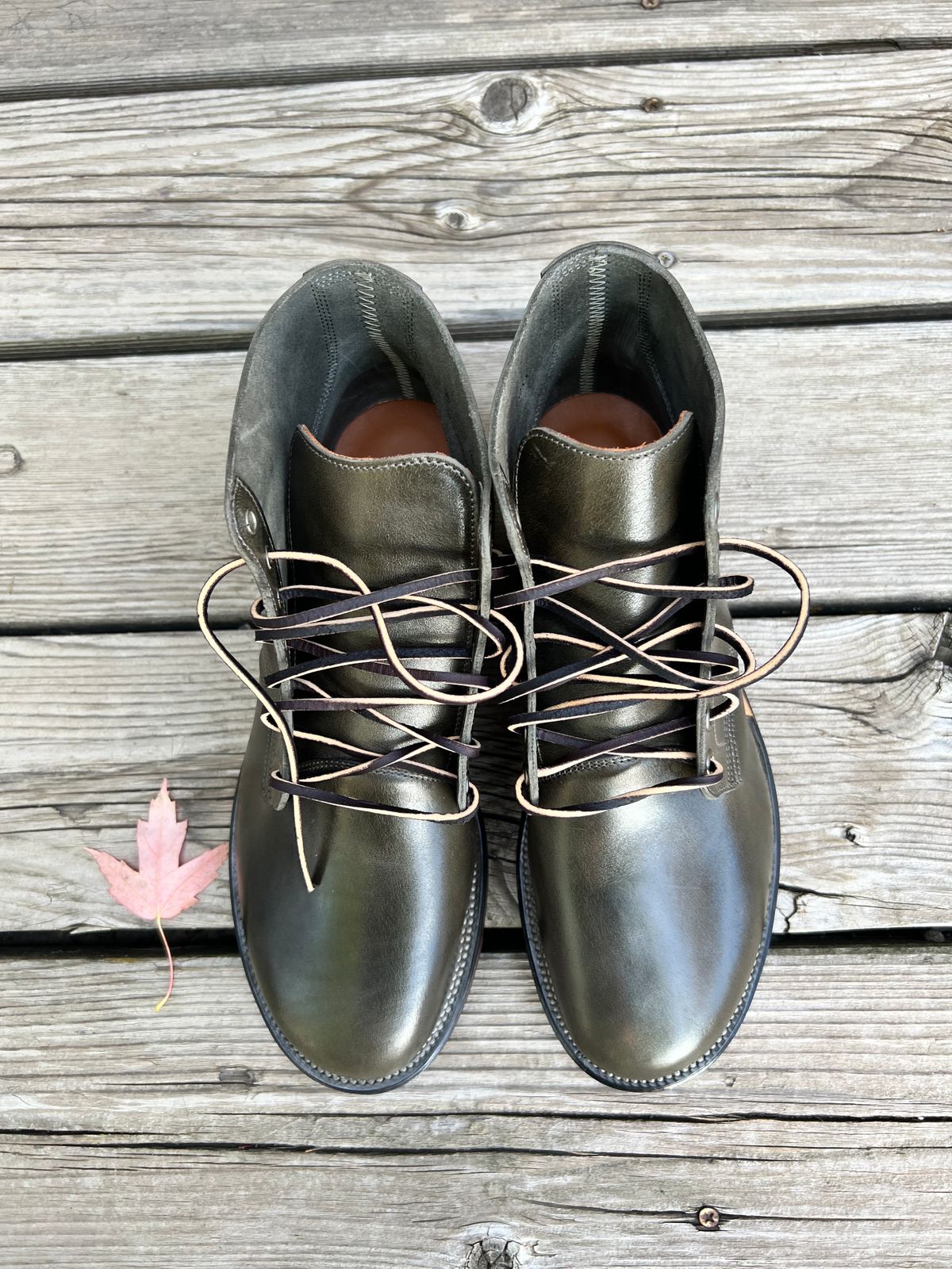 Photo by tooth on October 5, 2023 of the Viberg Boondocker in Maryam Olive TPR Horsebutt.
